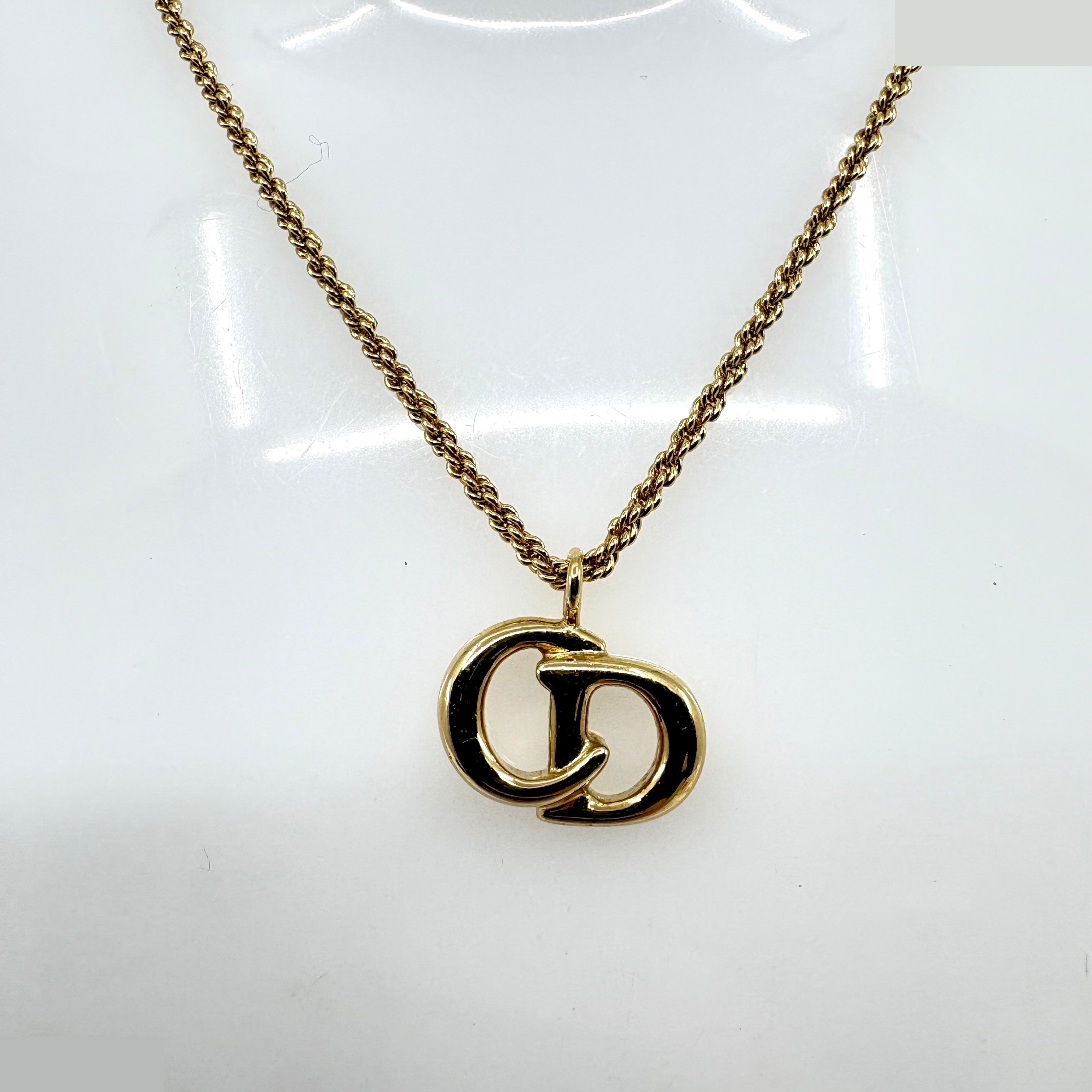 Trotter (precious metal) necklace pendant, chain approximately 43 cm
