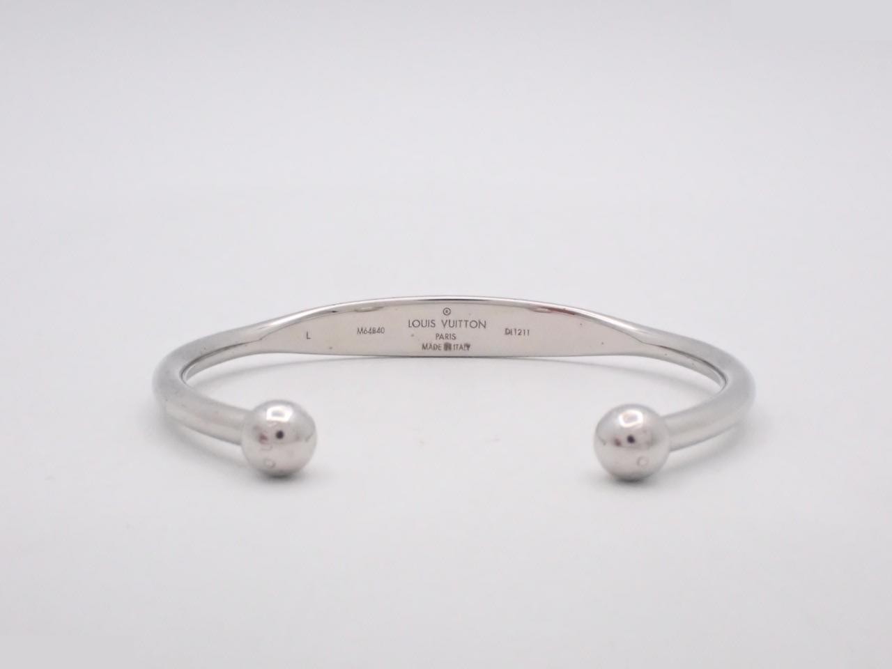 Bangle, with box and storage bag, wrist circumference approximately 20cm. — view 2