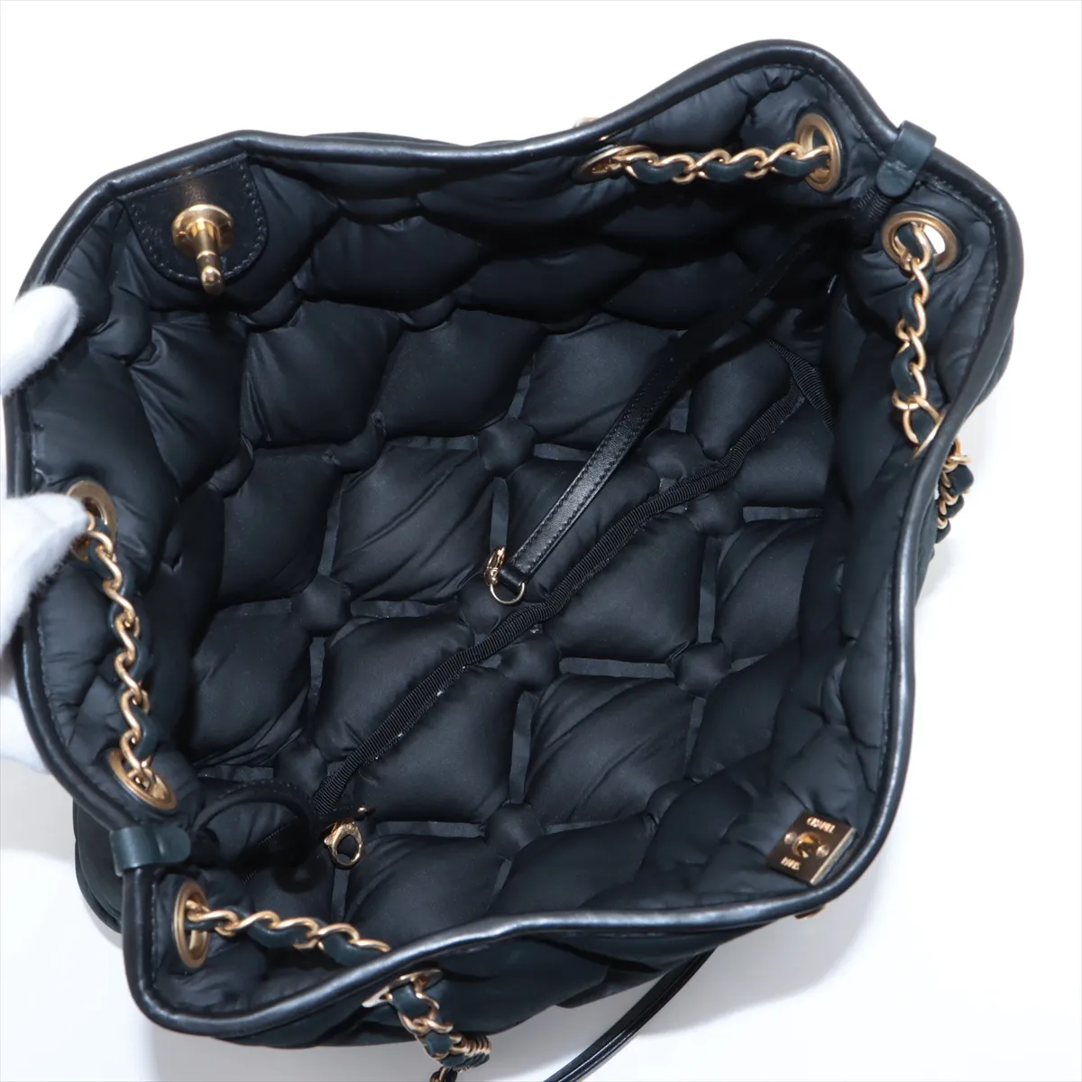 bubble quilt leather chain tote bag black gold hardware 23884151 23rd series — view 7