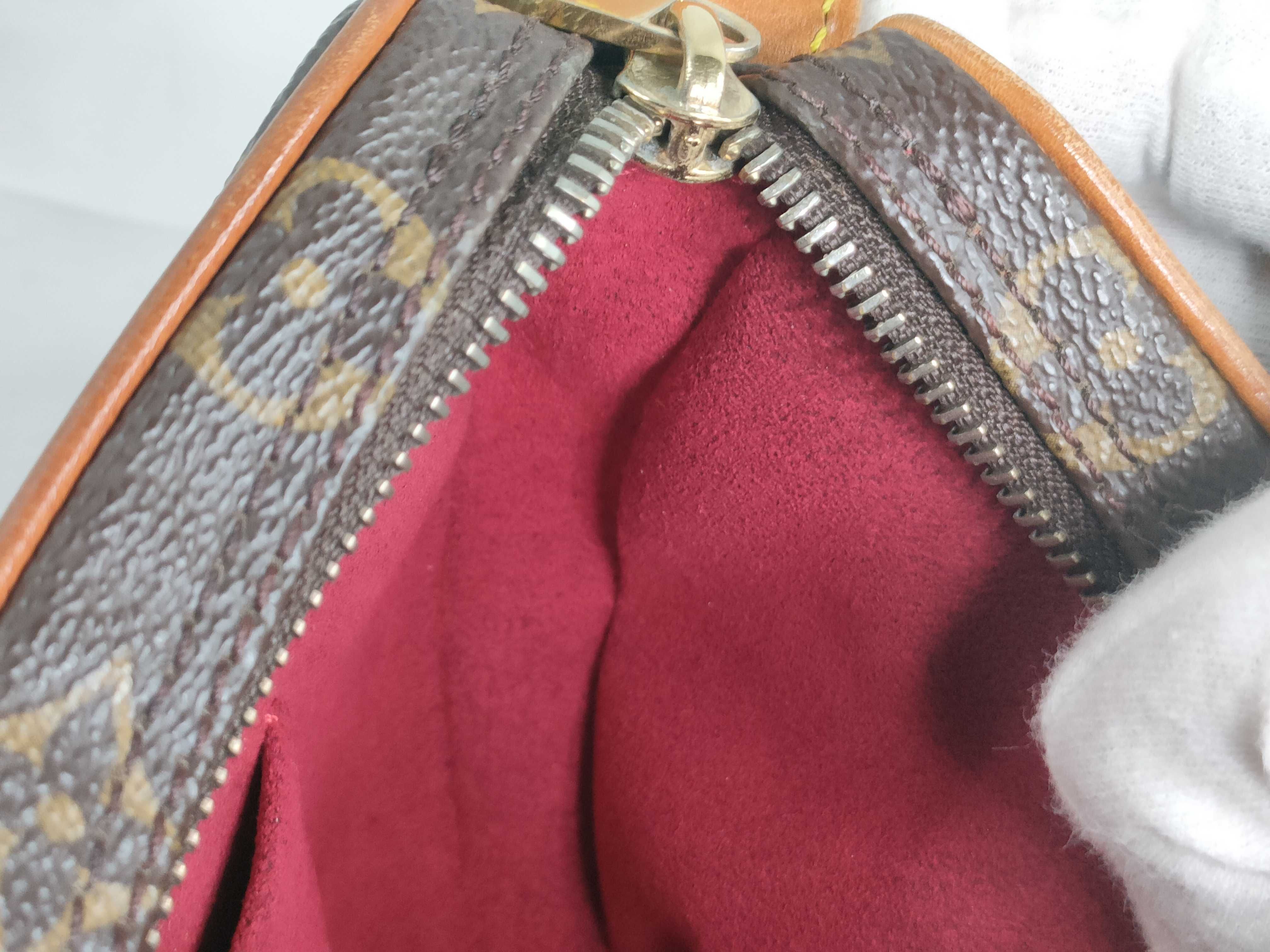 Monogram Pochette Croissant M51510 MI0093 Shoulder Bag — view 11