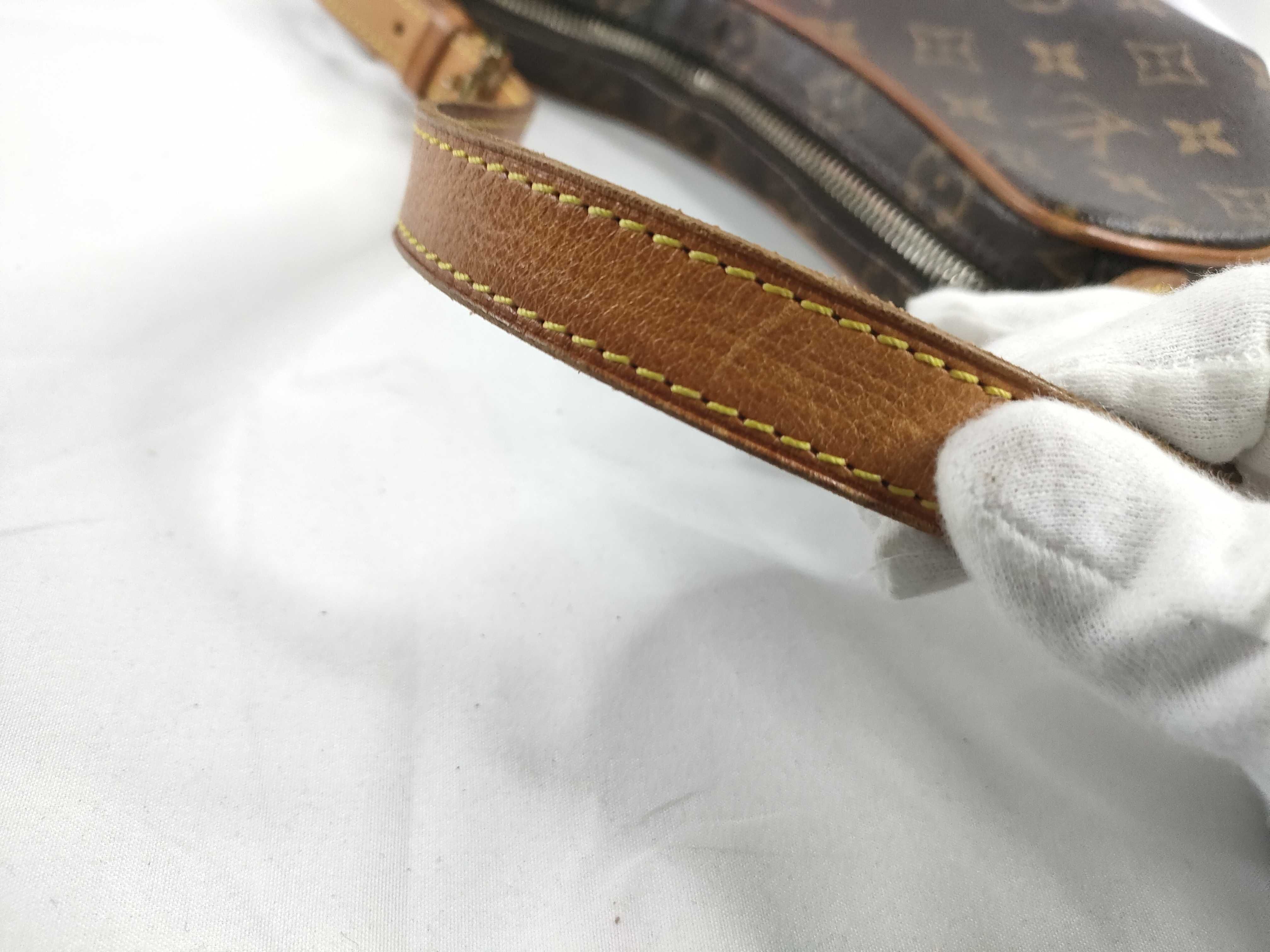 Monogram Pochette Croissant M51510 MI0093 Shoulder Bag — view 7
