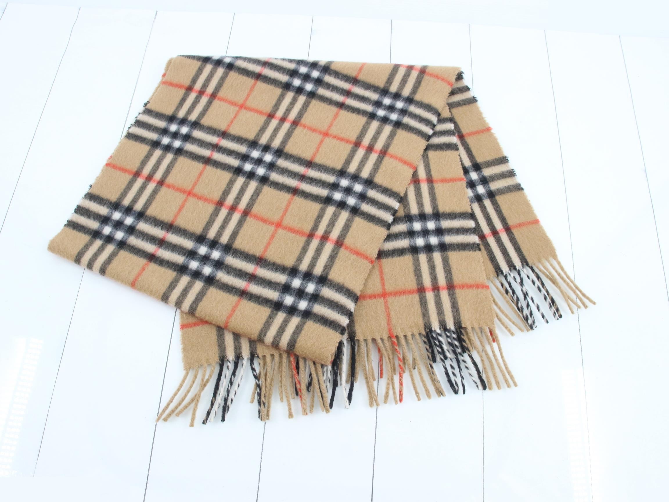Nova Check scarf, with tag, beige. — view 3