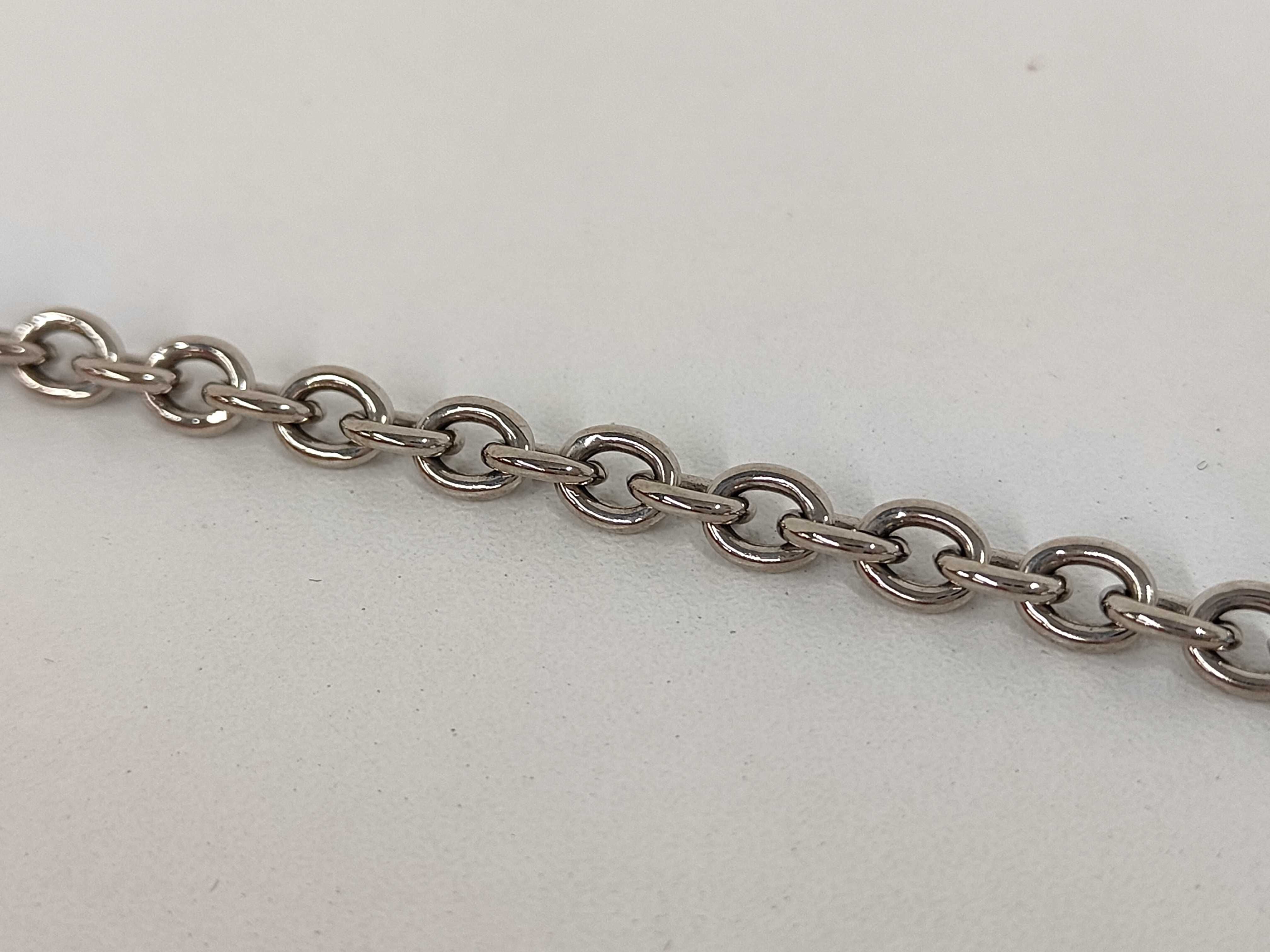 Cannage Chain Wallet (with some stickiness) — view 5