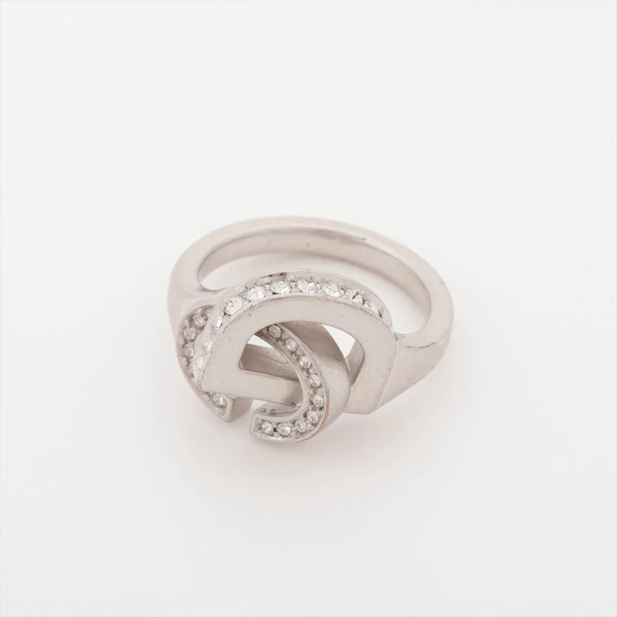 CD logo ring, 925 silver. Shows signs of wear,