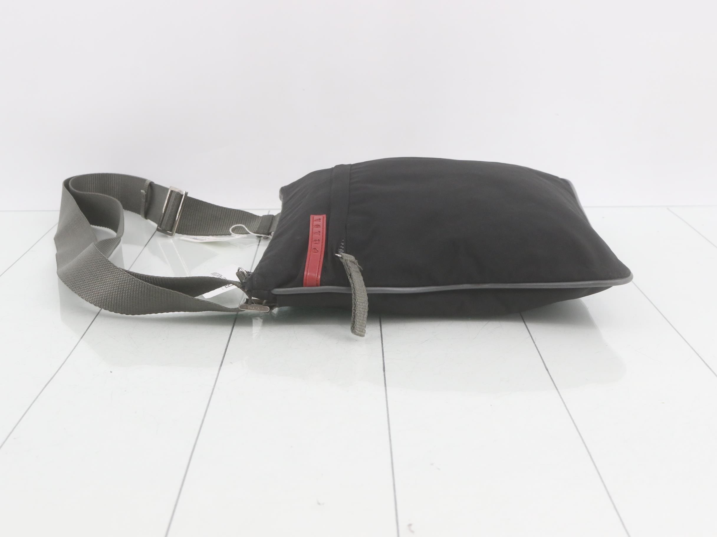 Sports line shoulder bag — view 4