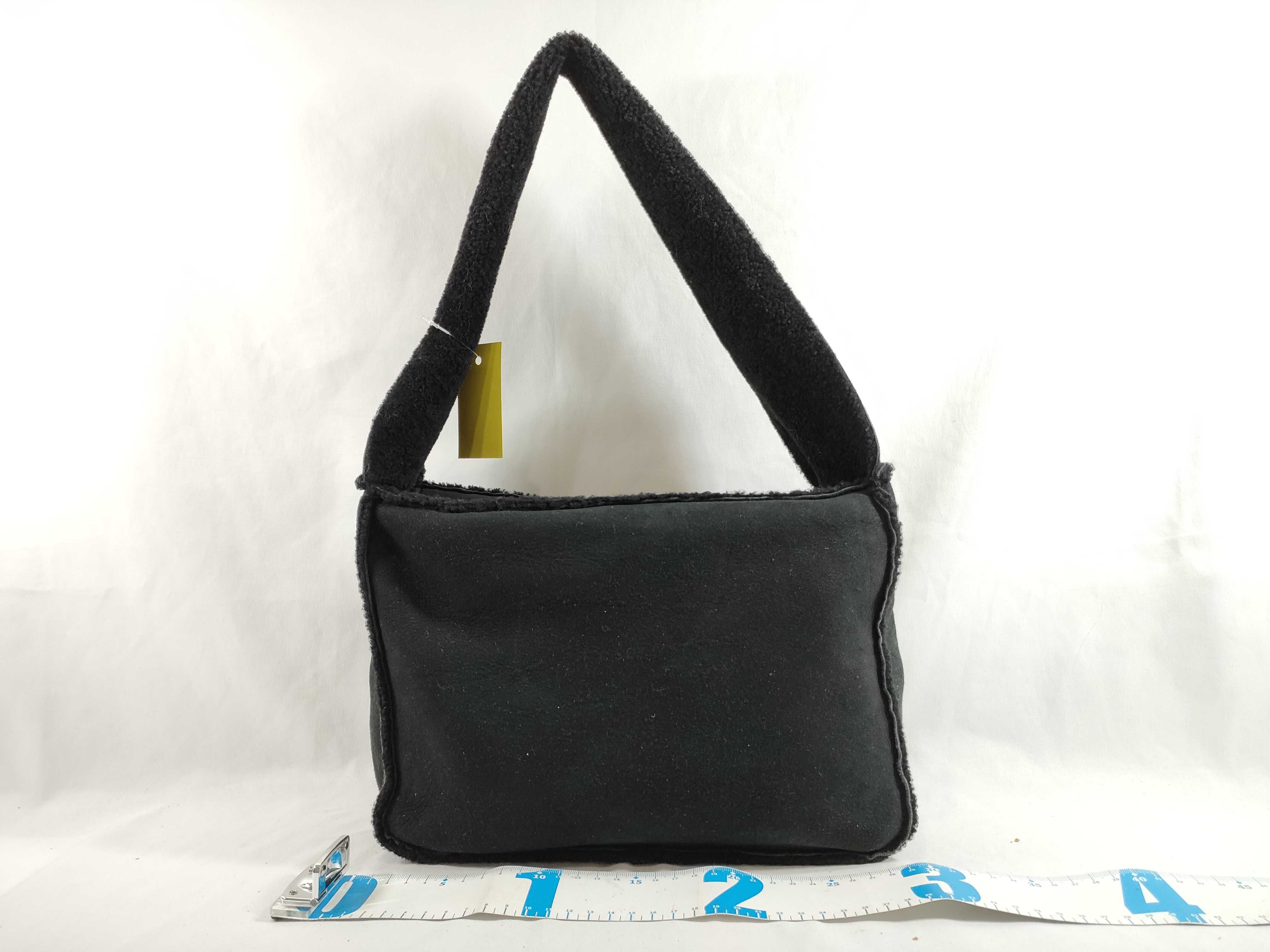 Shearling Handbag, Black, with Seal/Guarantee Card. — view 2