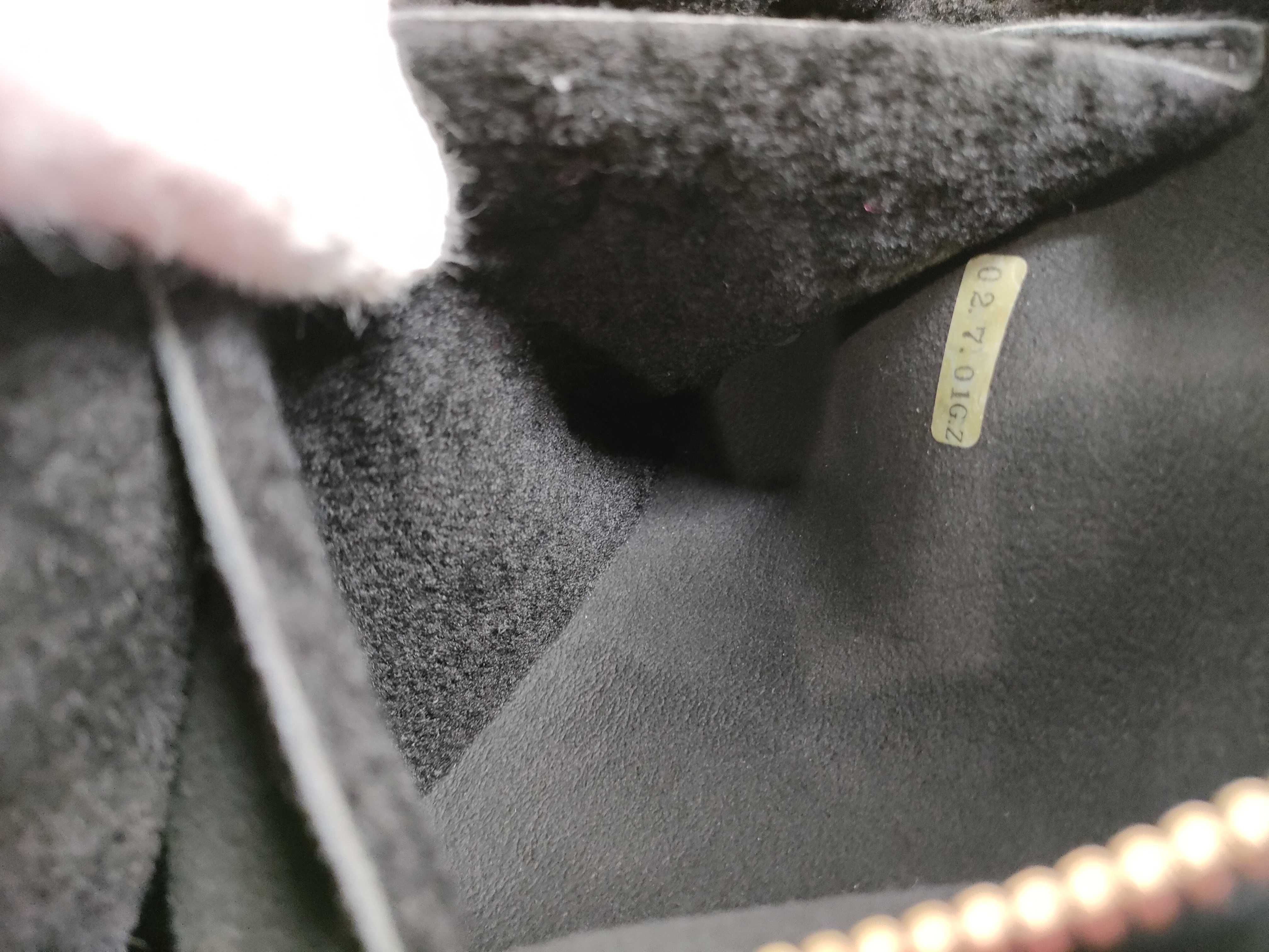 Shearling Handbag, Black, with Seal/Guarantee Card. — view 11