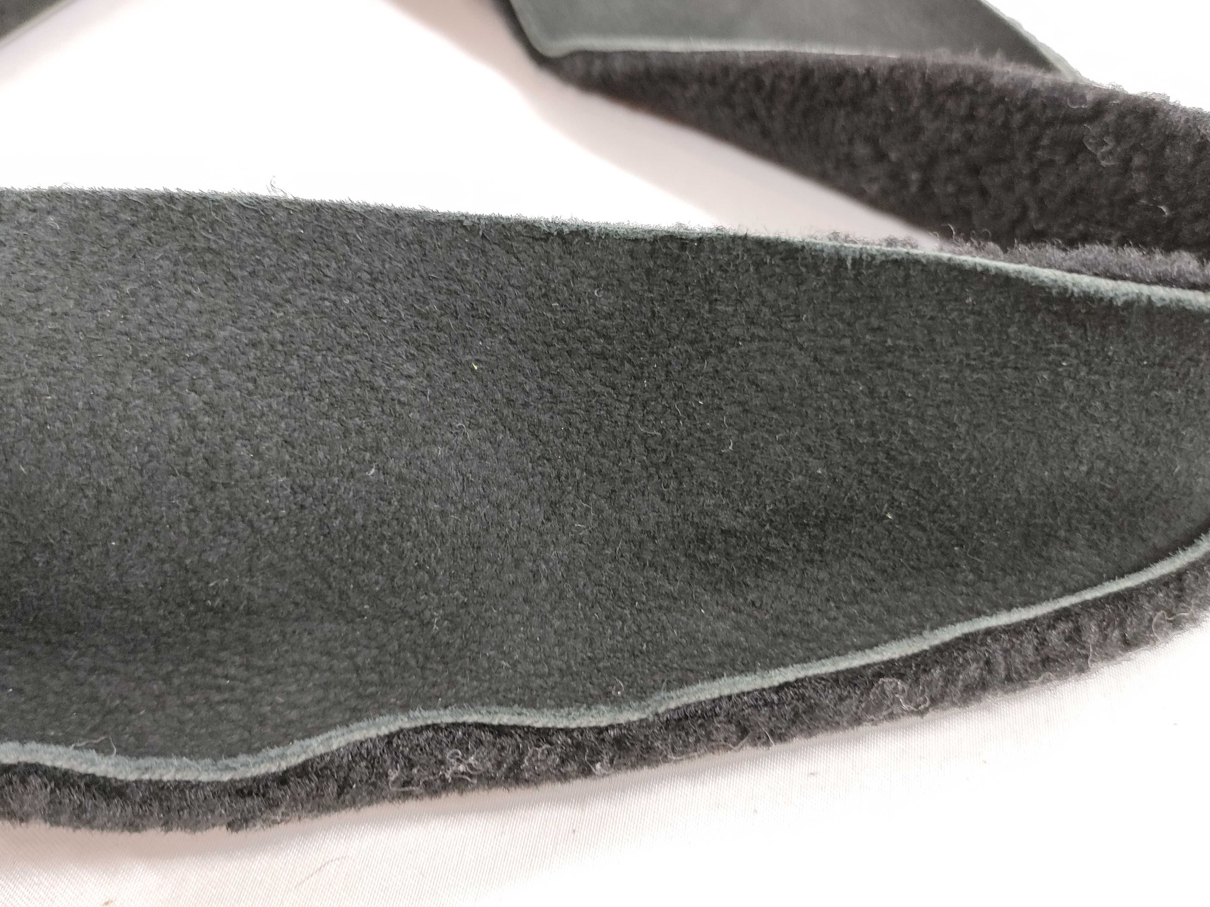 Shearling Handbag, Black, with Seal/Guarantee Card. — view 4
