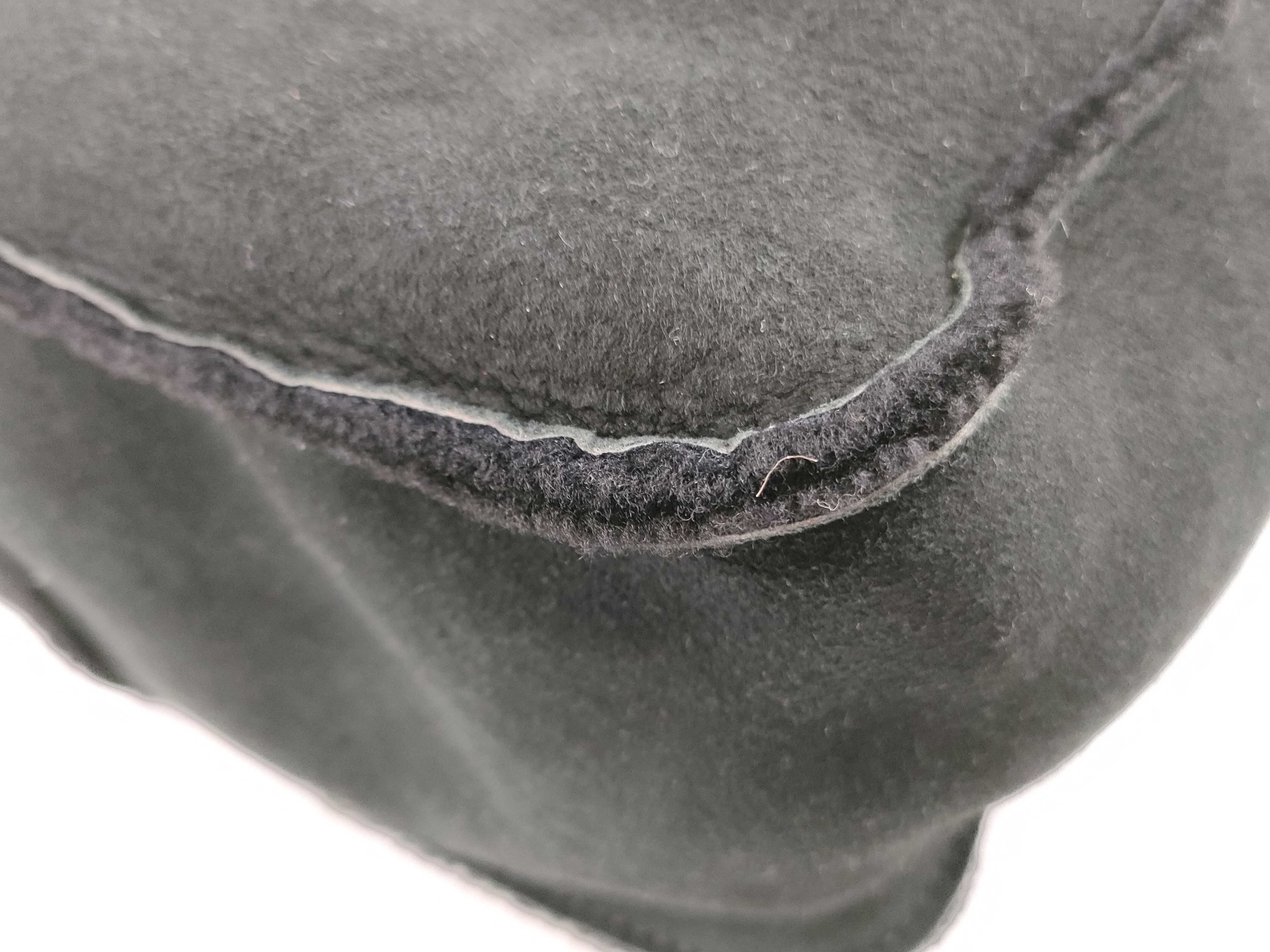 Shearling Handbag, Black, with Seal/Guarantee Card. — view 6
