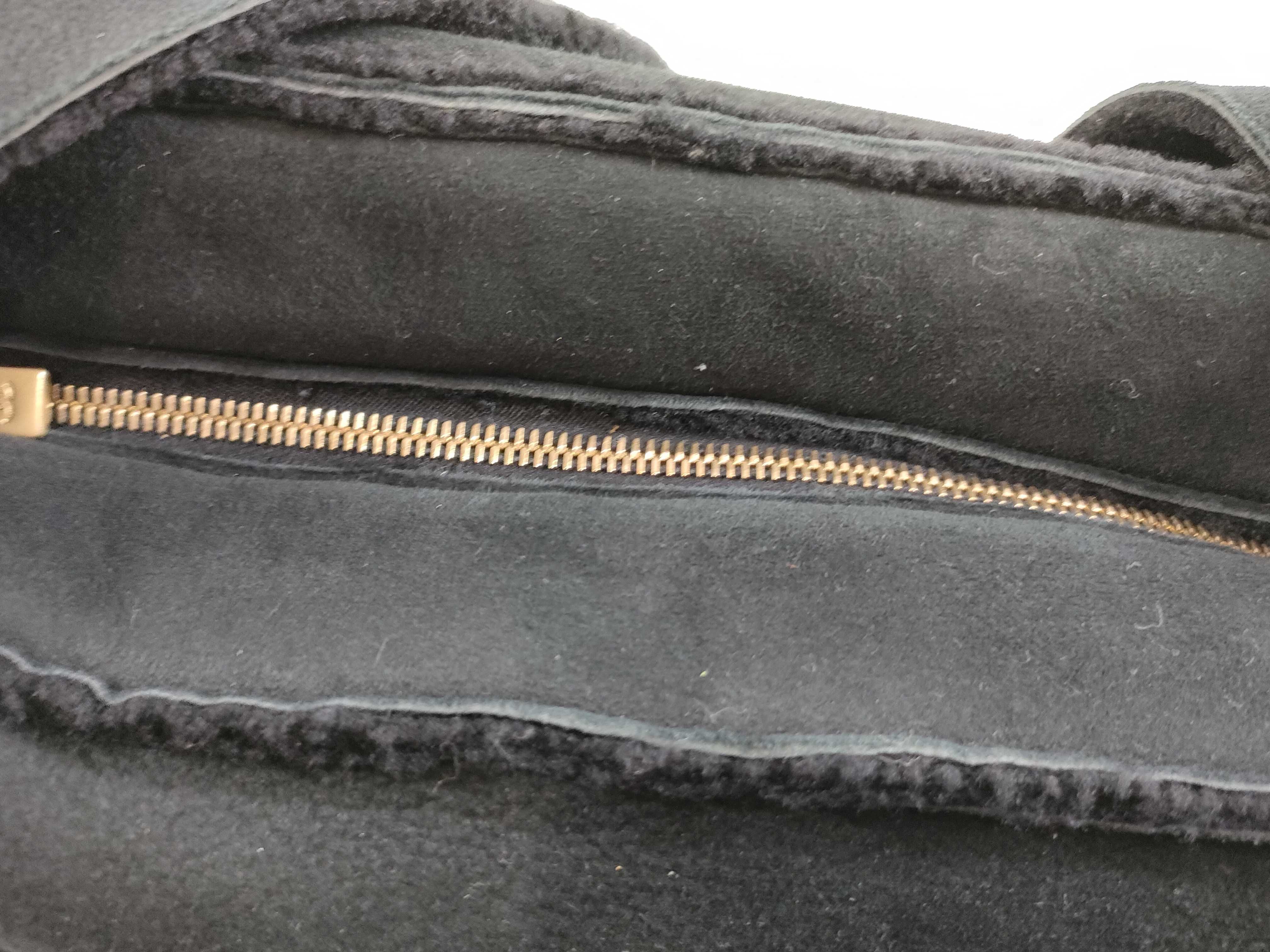 Shearling Handbag, Black, with Seal/Guarantee Card. — view 8