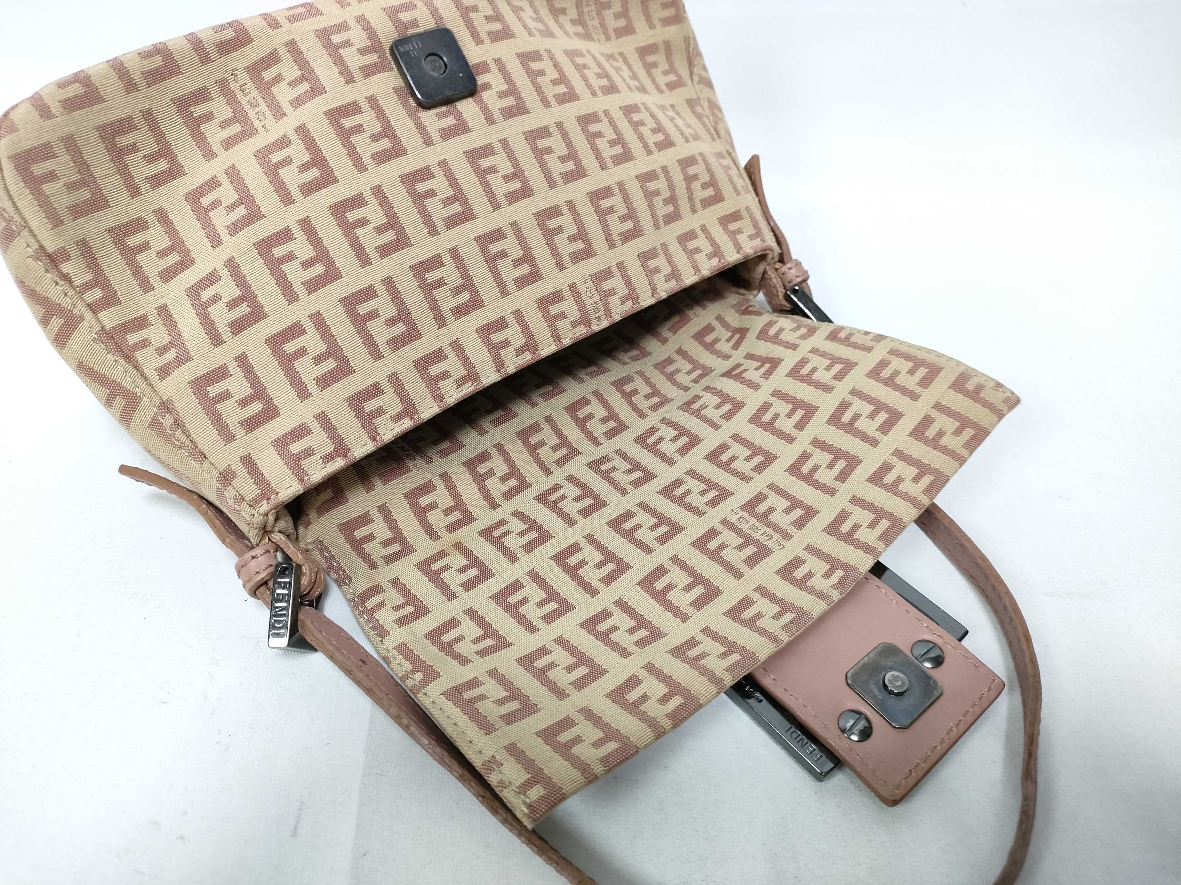 Mamma Bucket Zucchino Pink Shoulder Bag — view 12