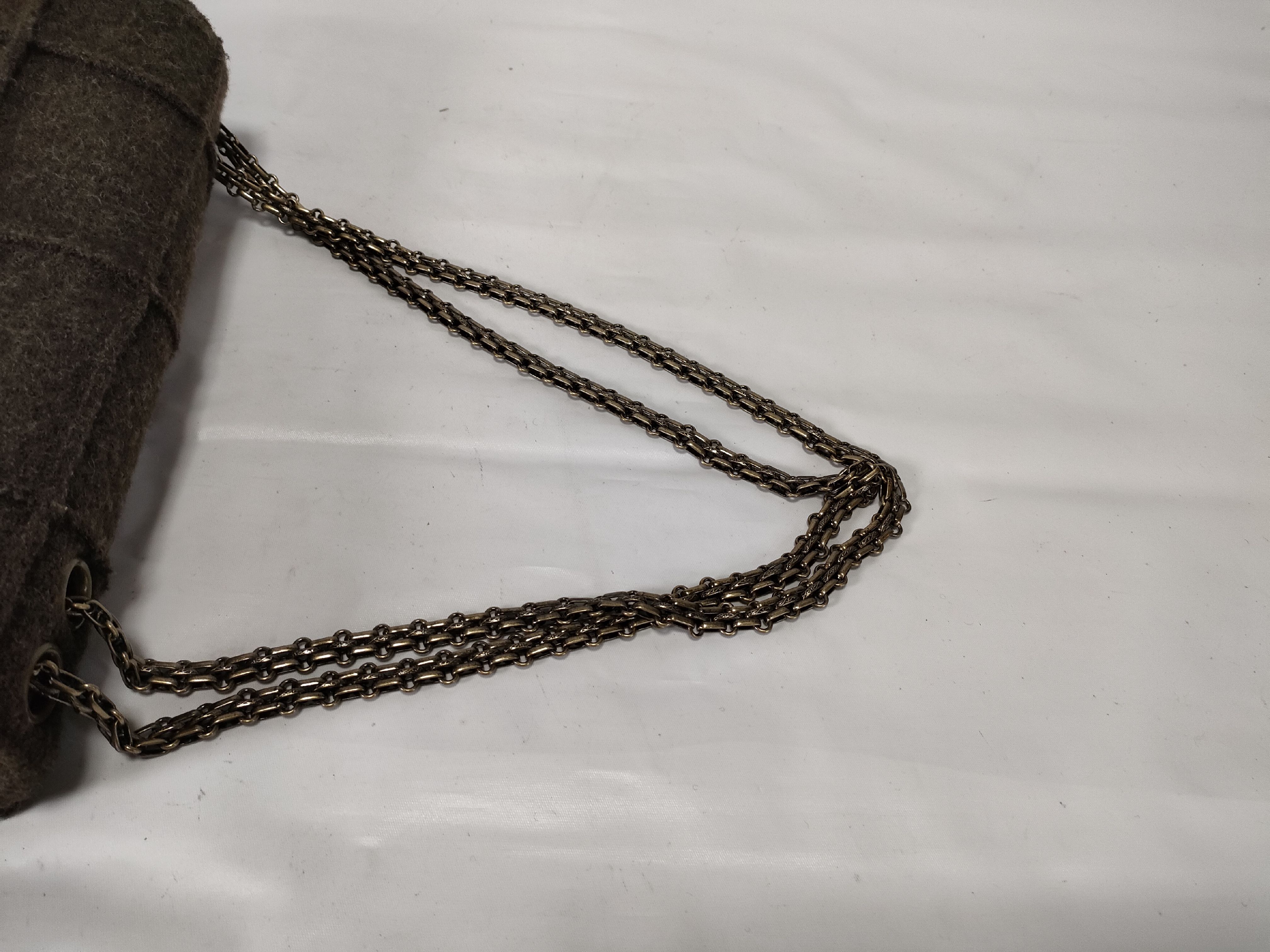 Chocolate Bar 2.55 Wool Chain Shoulder Bag (No. 5) — view 3