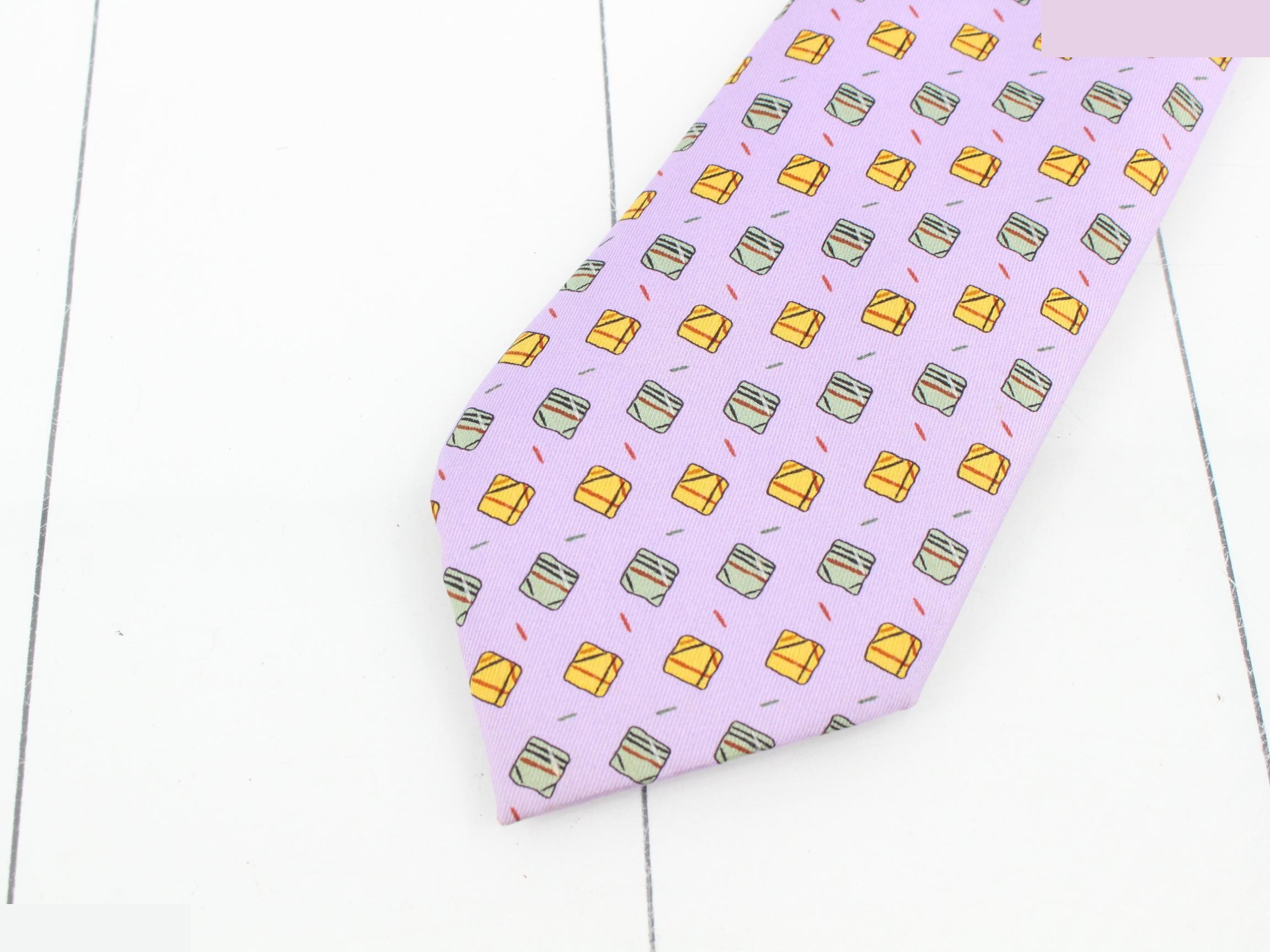 necktie — view 3