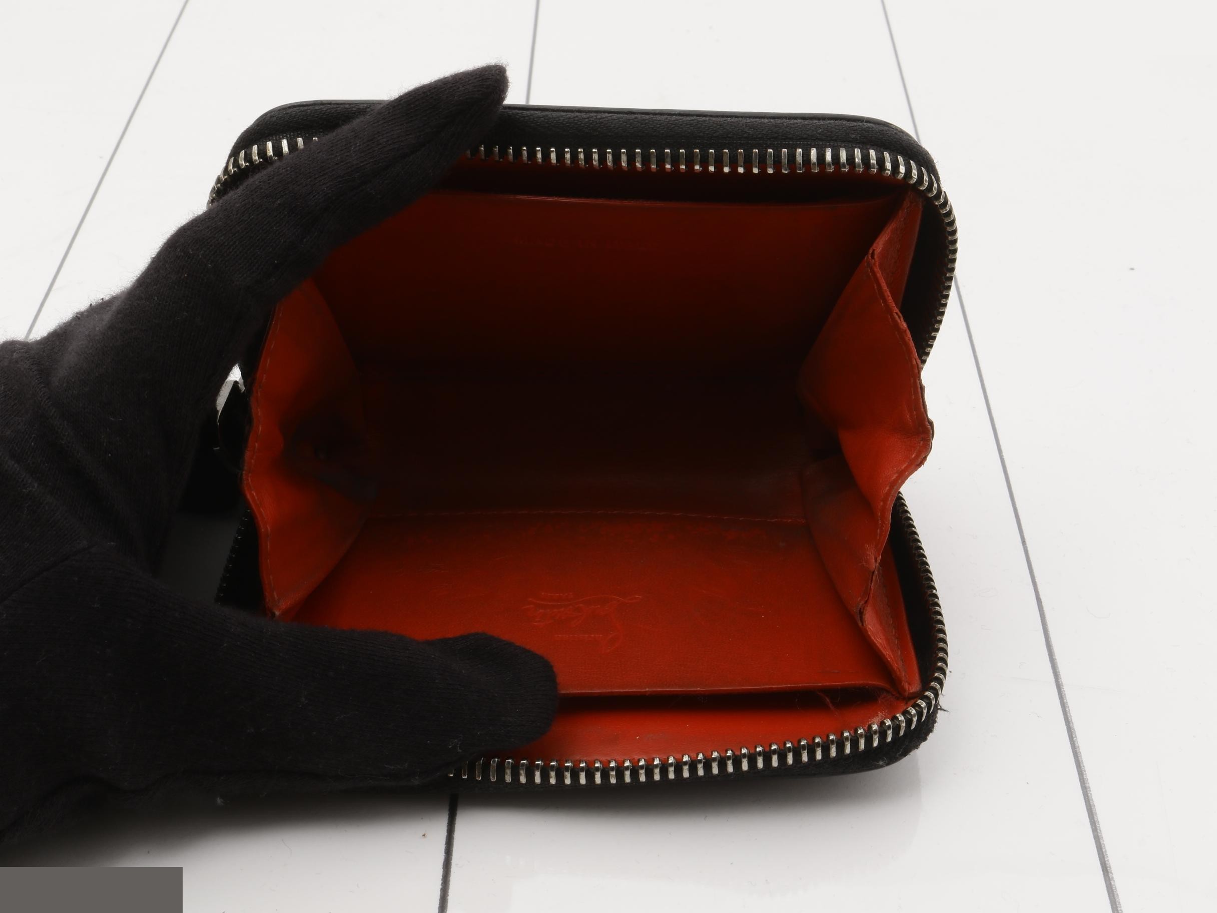 Other lines: Bags and Wallets — view 4