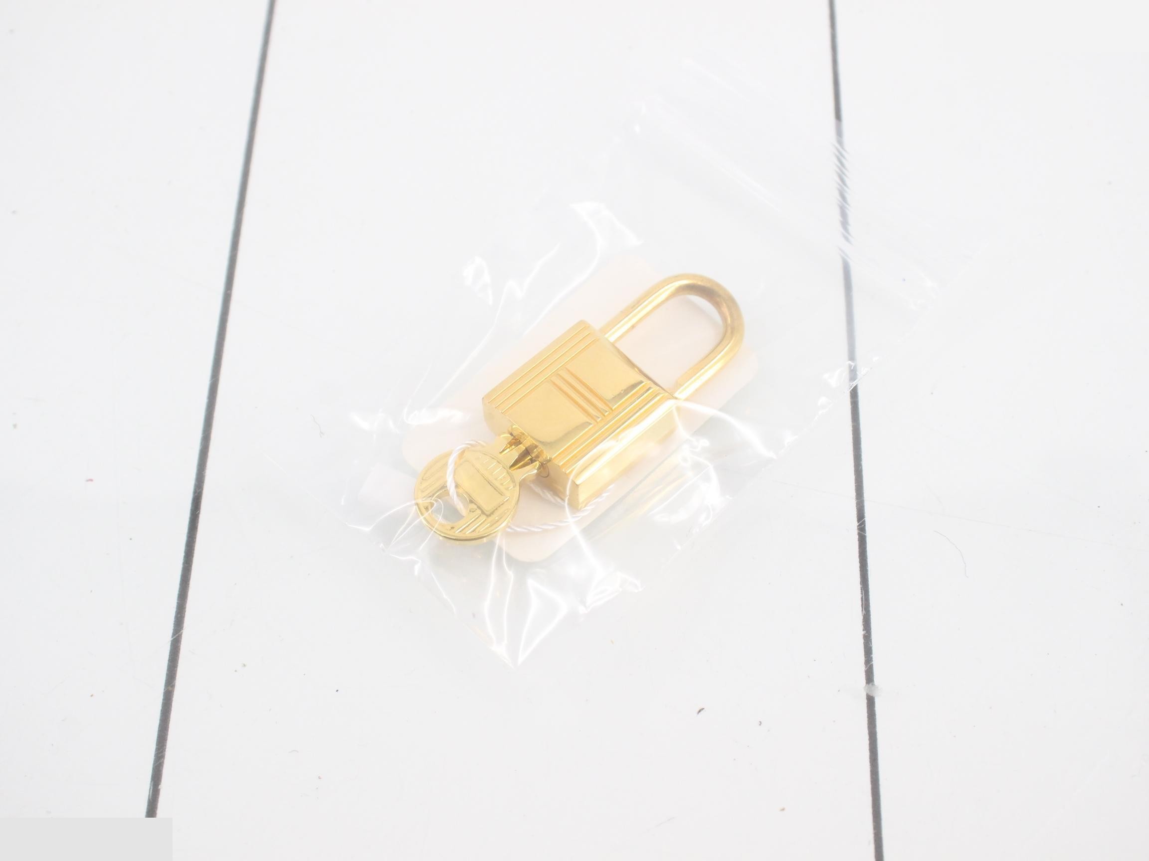 Picotin Lock PM Leather Handbag, Y Stamp — view 7