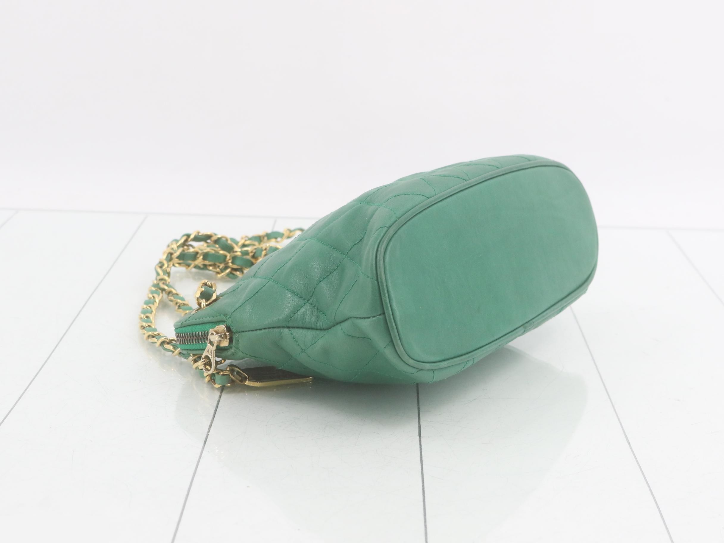 Matelassé Lambskin Green Chain Shoulder Bag — view 5