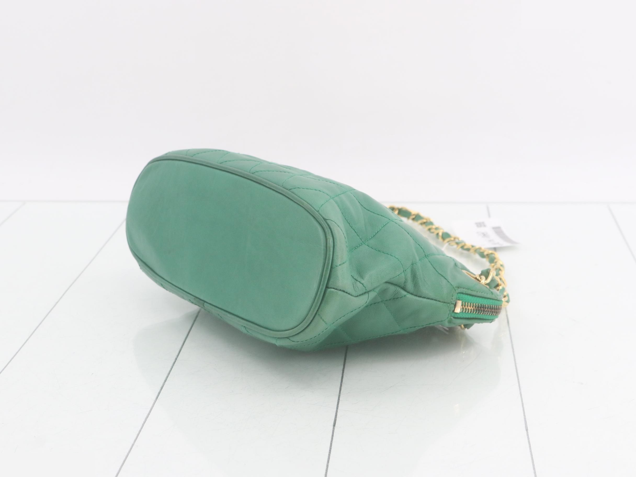 Matelassé Lambskin Green Chain Shoulder Bag — view 6