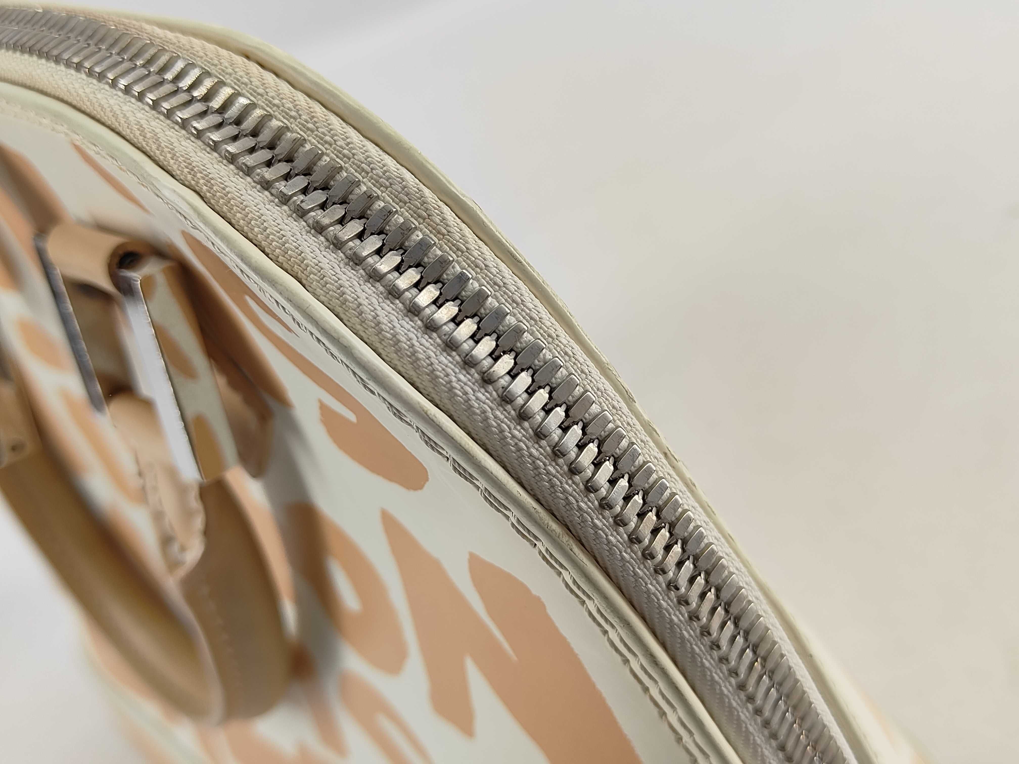 Alma MM Graffiti M92180 BA0061 White x Orange Handbag — view 8