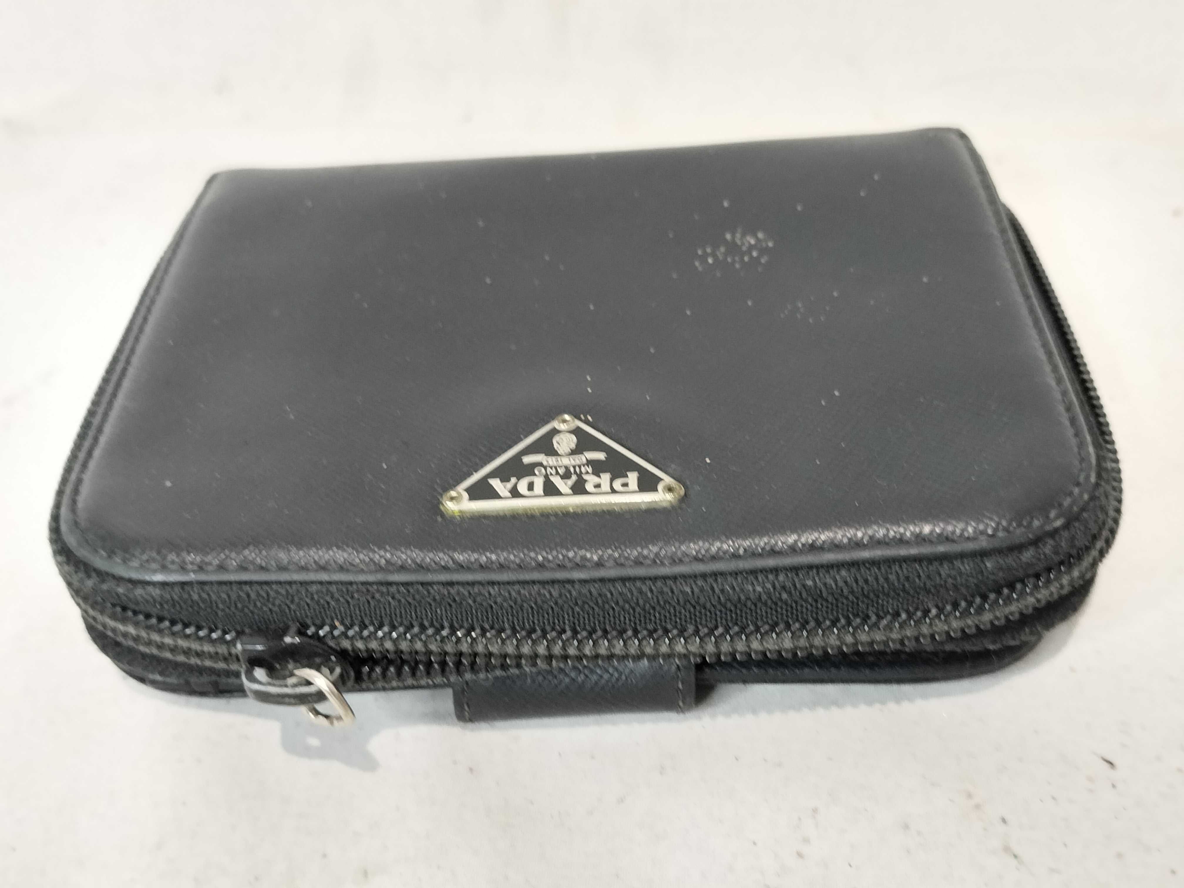 leather wallet, zipper detached. — view 6