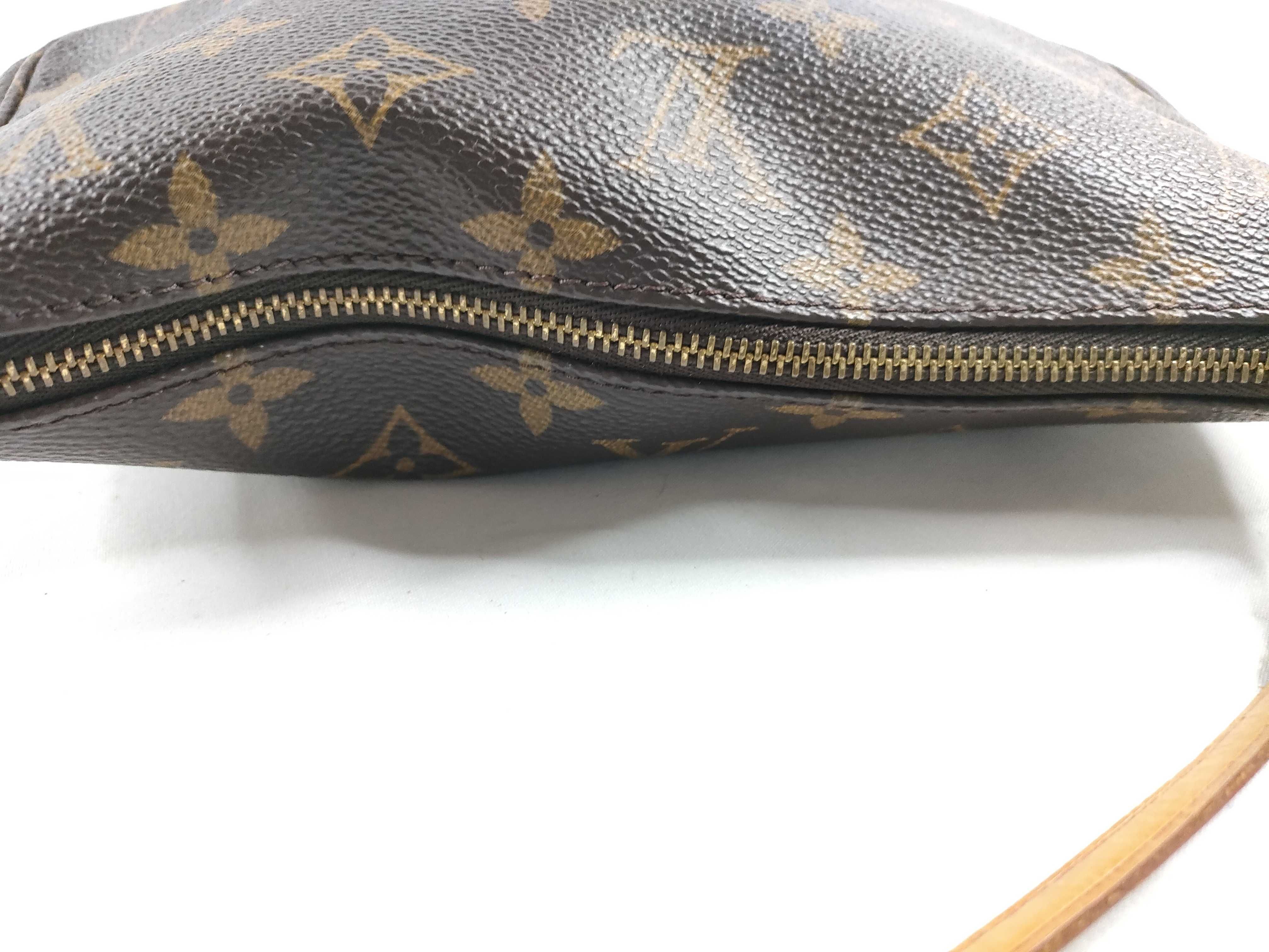 Monogram Pochette Accessoires M51980 Brown AR1900 Handbag — view 9