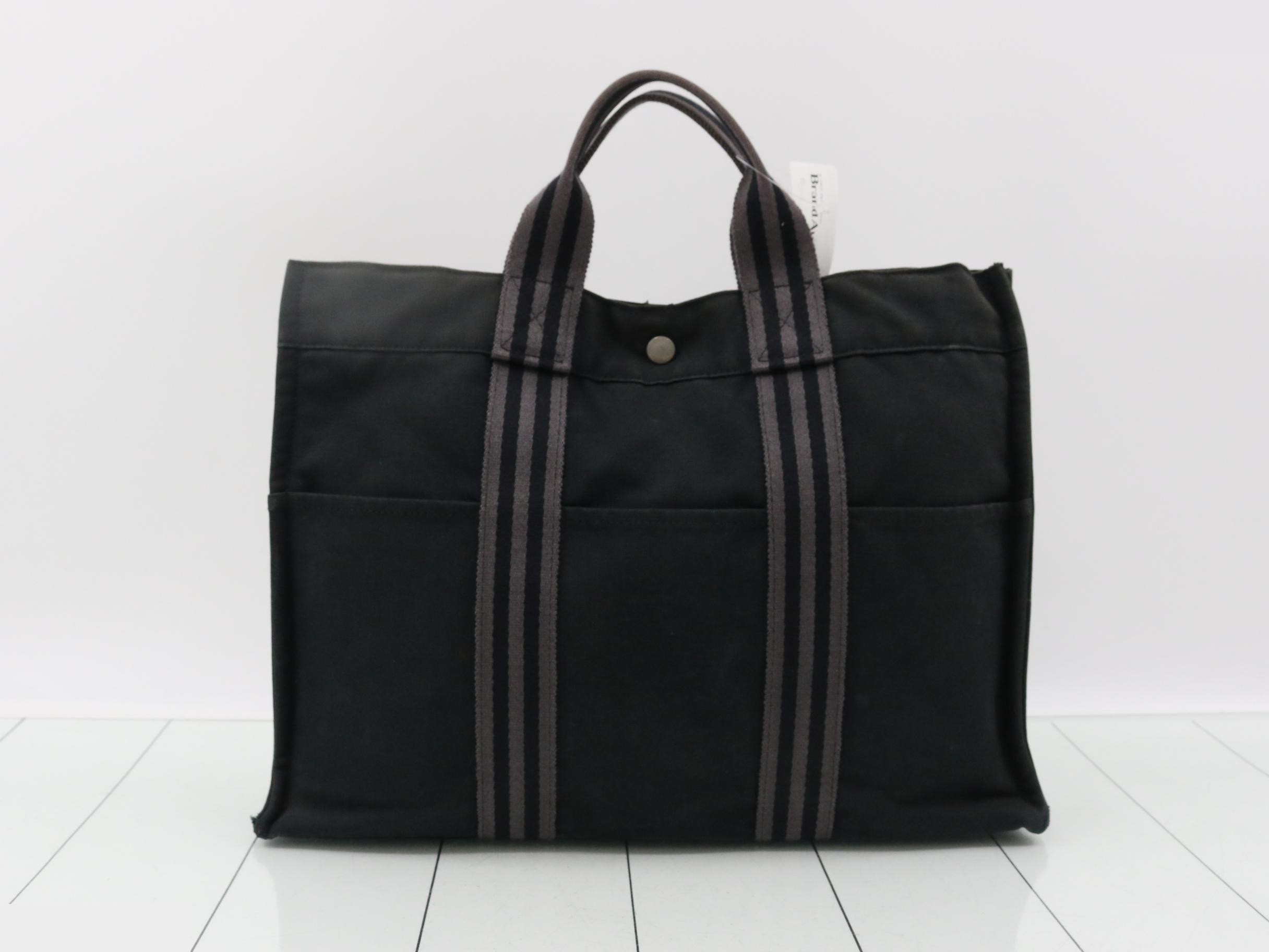 Fourre-Tout MM Handbag — view 2