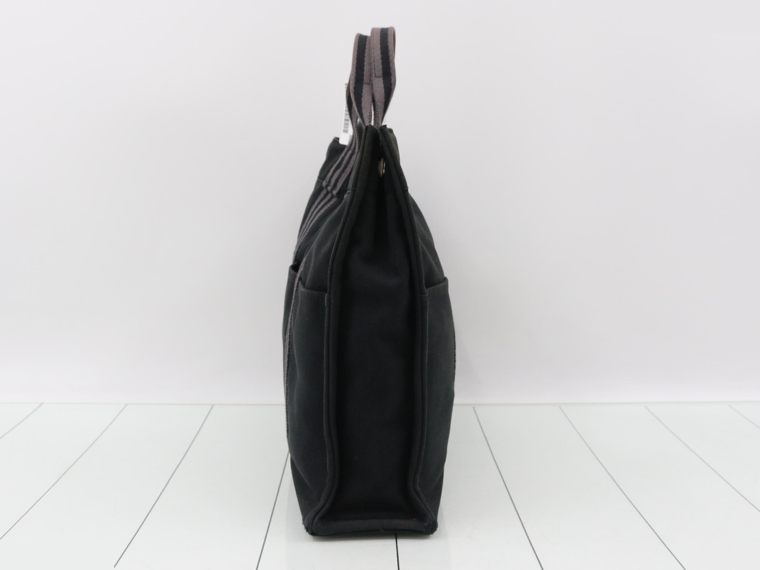 Fourre-Tout MM Handbag — view 3