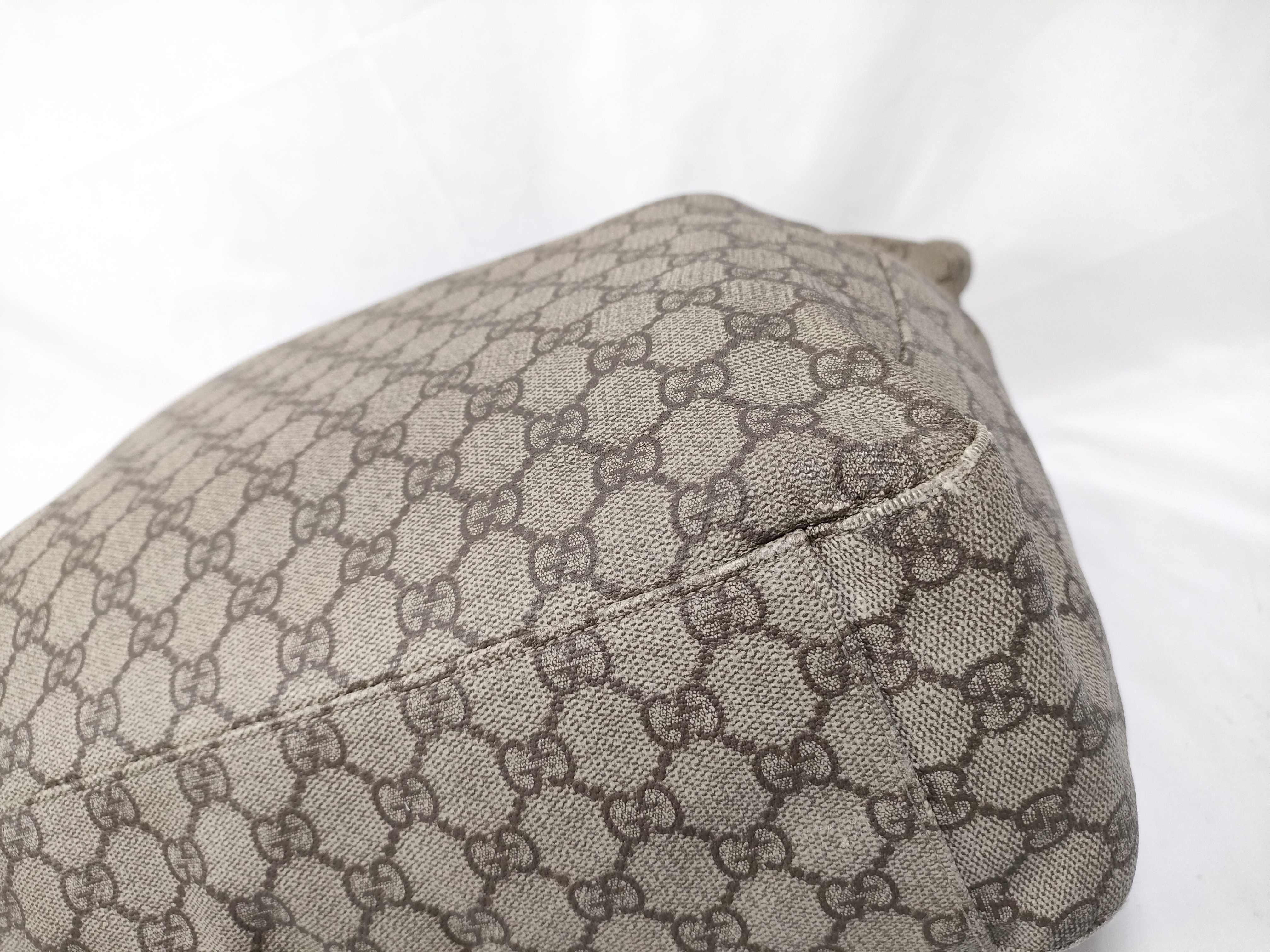 GG Supreme Handbag — view 4