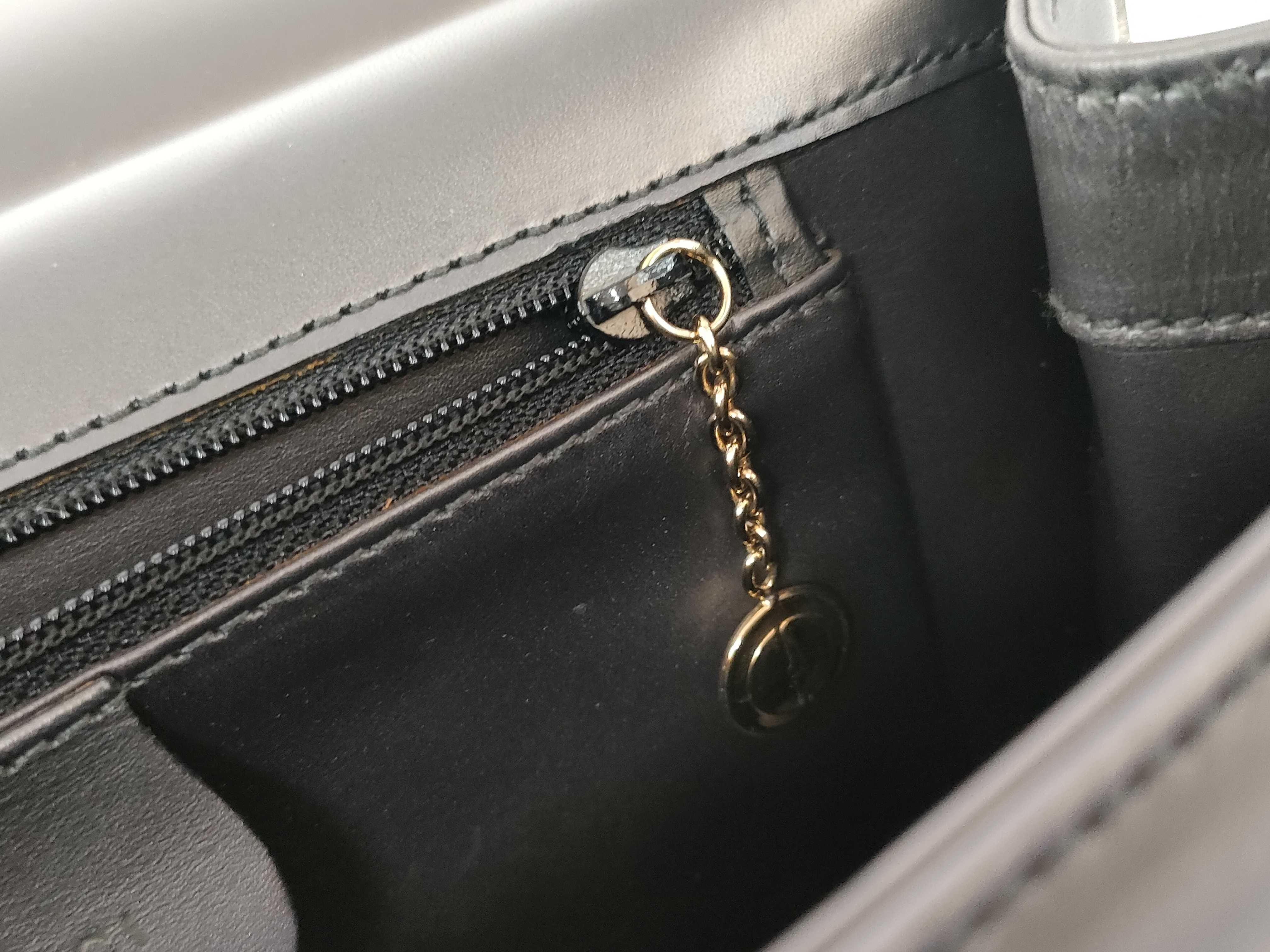 001 2058 Shoulder Bag, One-Shoulder, Leather, Gray Shoulder Bag — view 13
