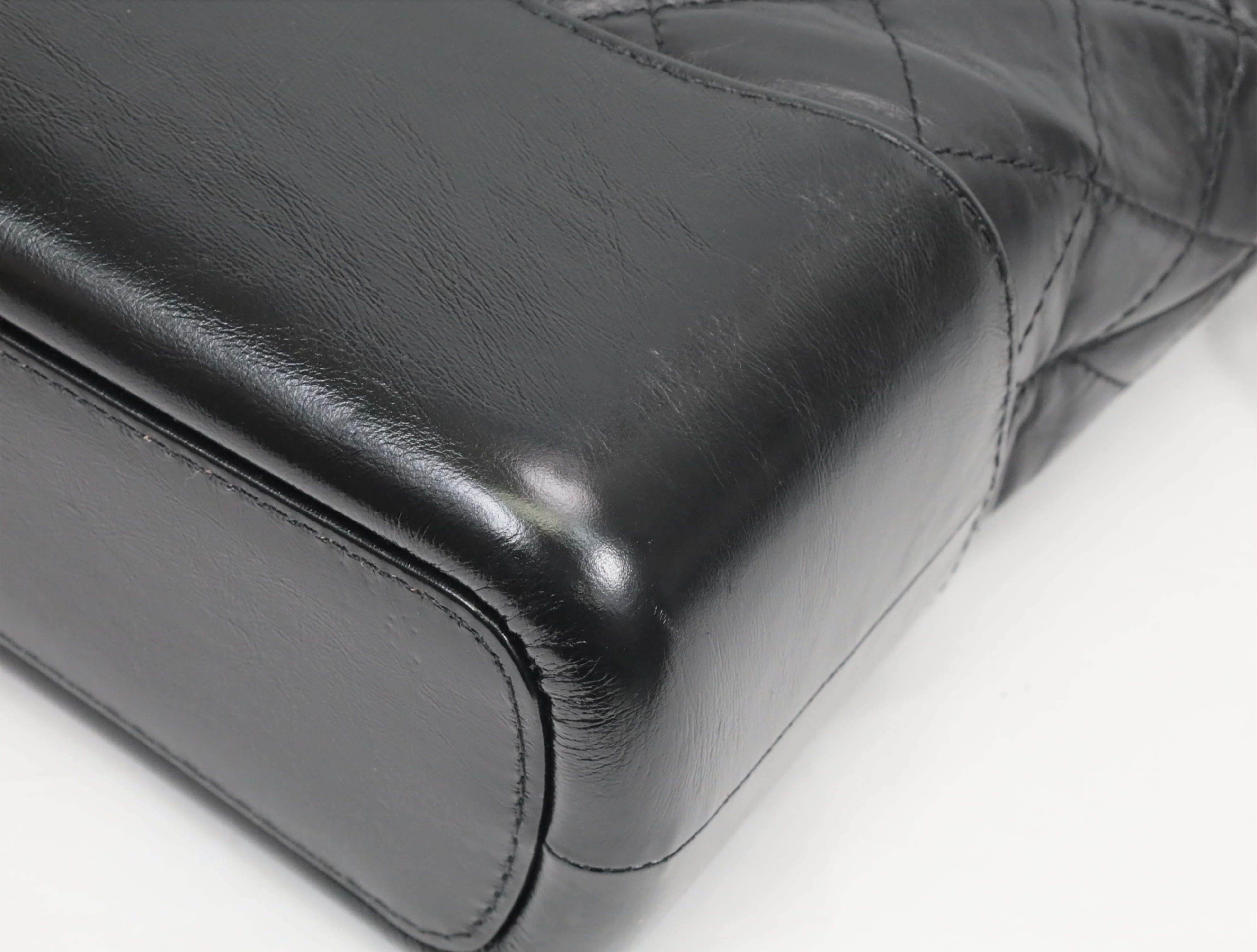 Gabrielle de Chanel Vintage Calfskin Shoulder Bag (Serial Number 25) — view 6