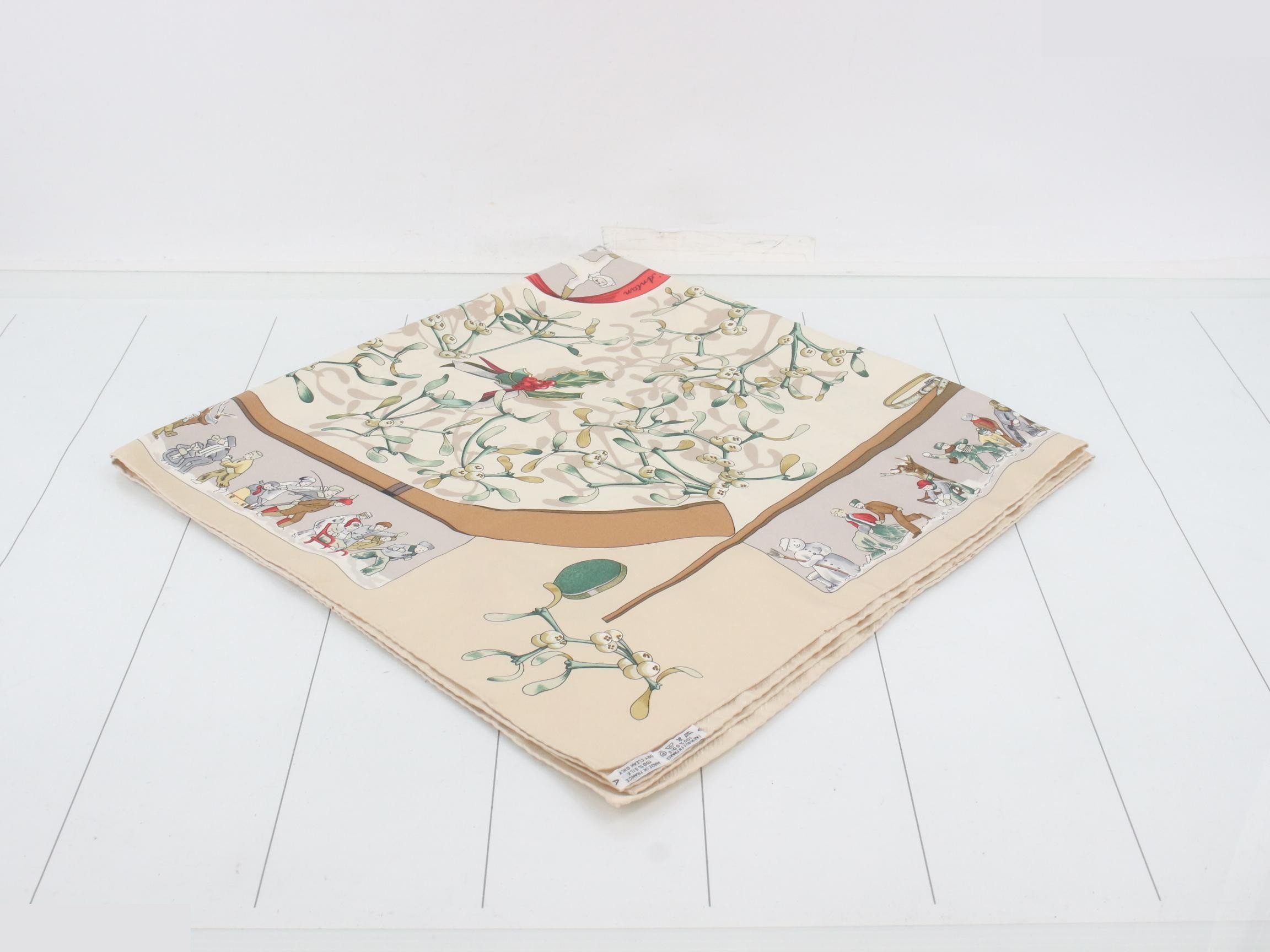 Carre 90 Neige d'Antan / Last Winter Scarf — view 2