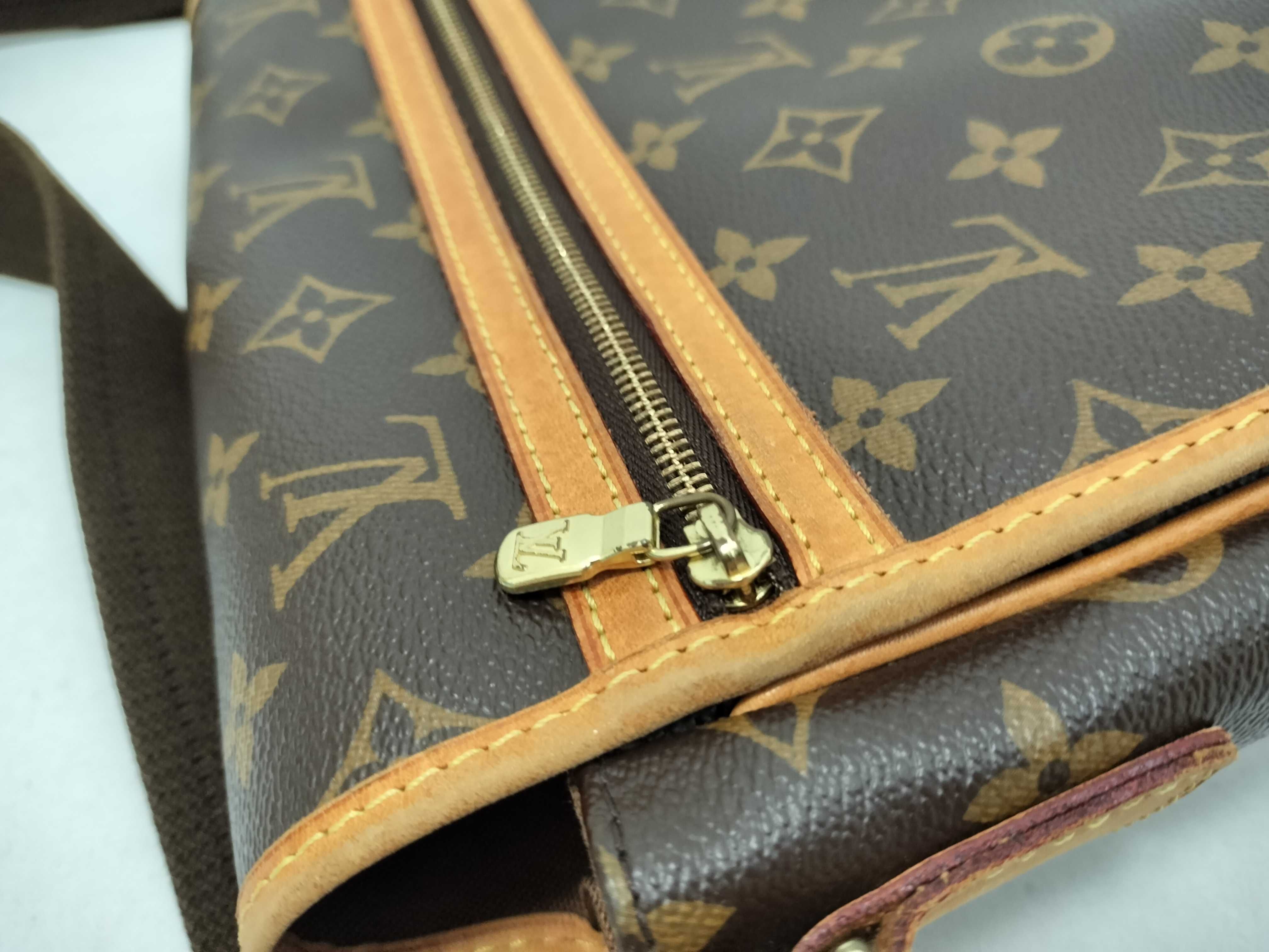 Monogram Messenger Bosphore PM M40106 MI2071 Shoulder Bag — view 14