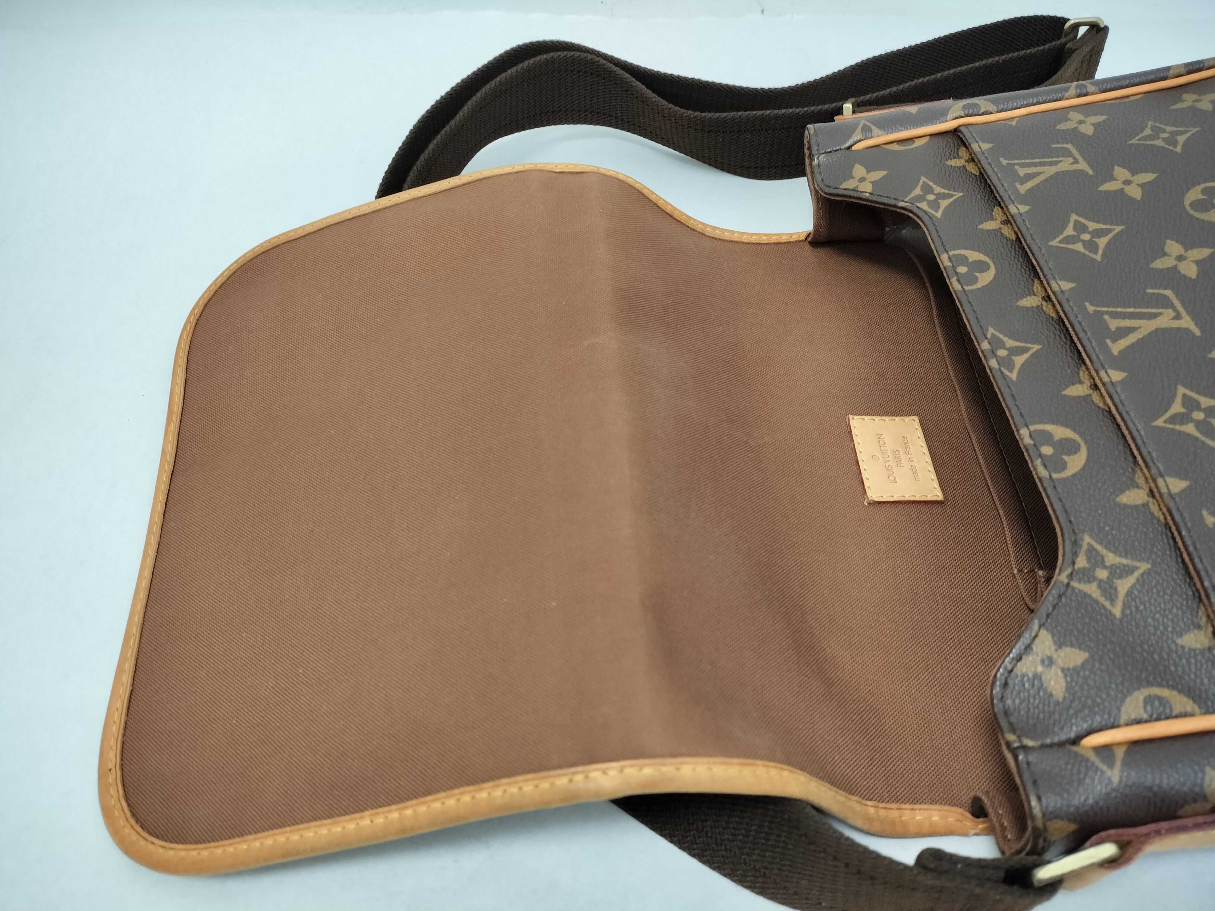 Monogram Messenger Bosphore PM M40106 MI2071 Shoulder Bag — view 8
