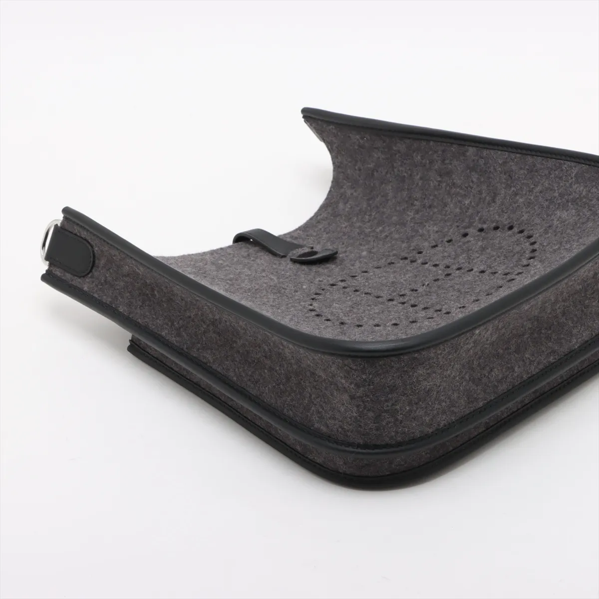Evelyne 3 29 PM Felt Grey x Black Silver Hardware Year: 2020 — view 4