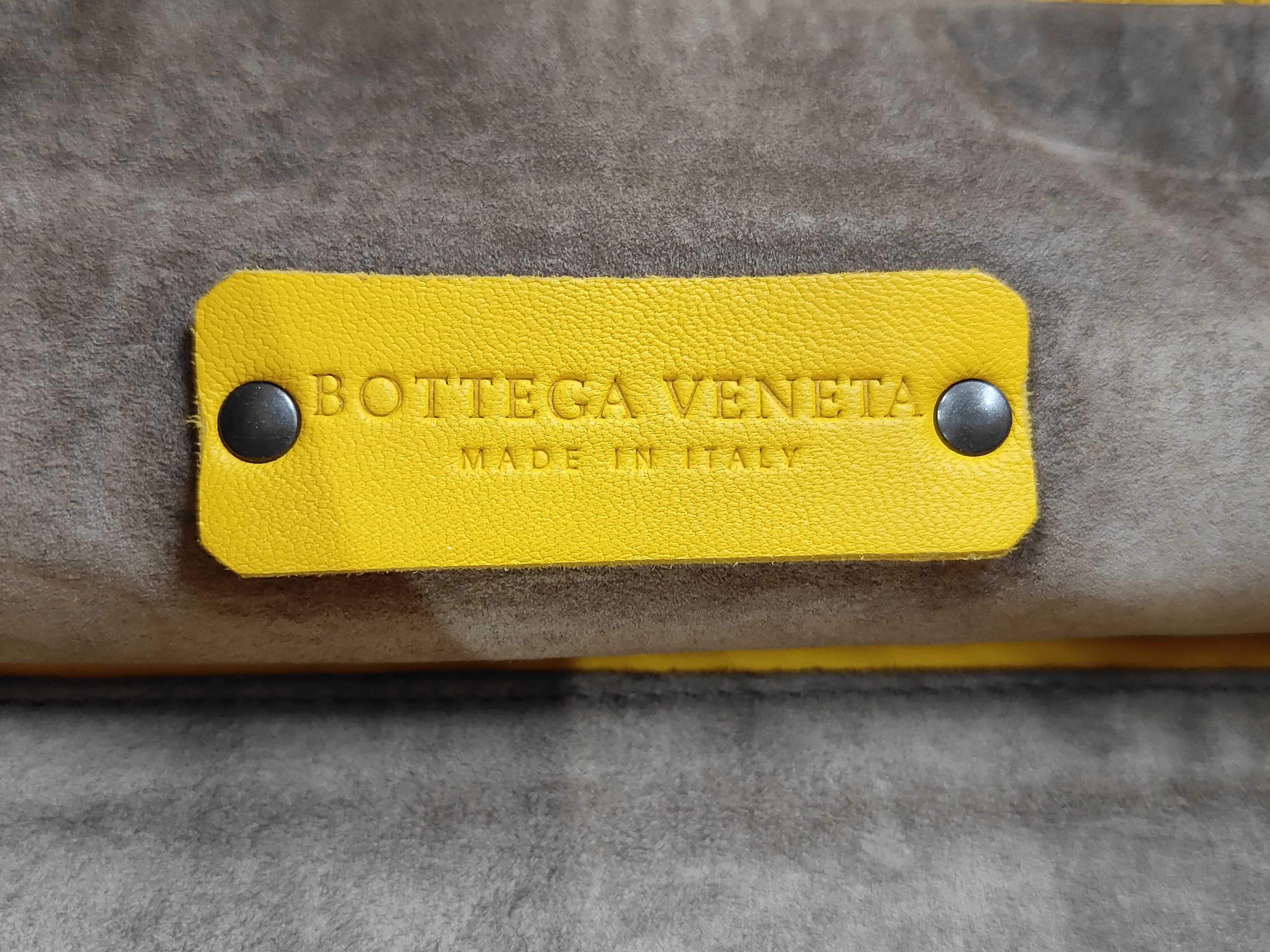 BV Intrecciato Yellow Leather Tote Bag — view 11