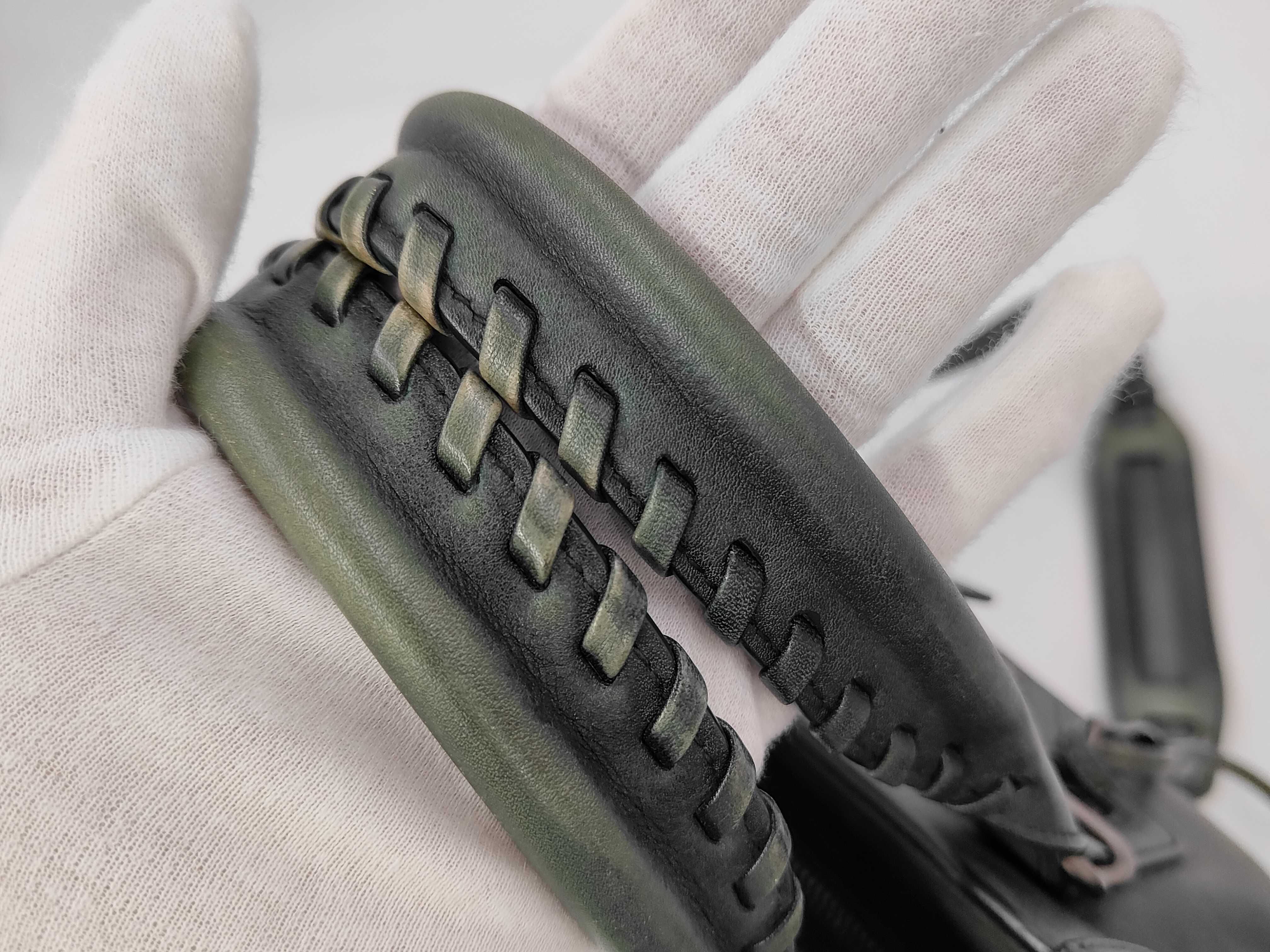 City Metallic Edge Green 390154 Leather Handbag — view 6