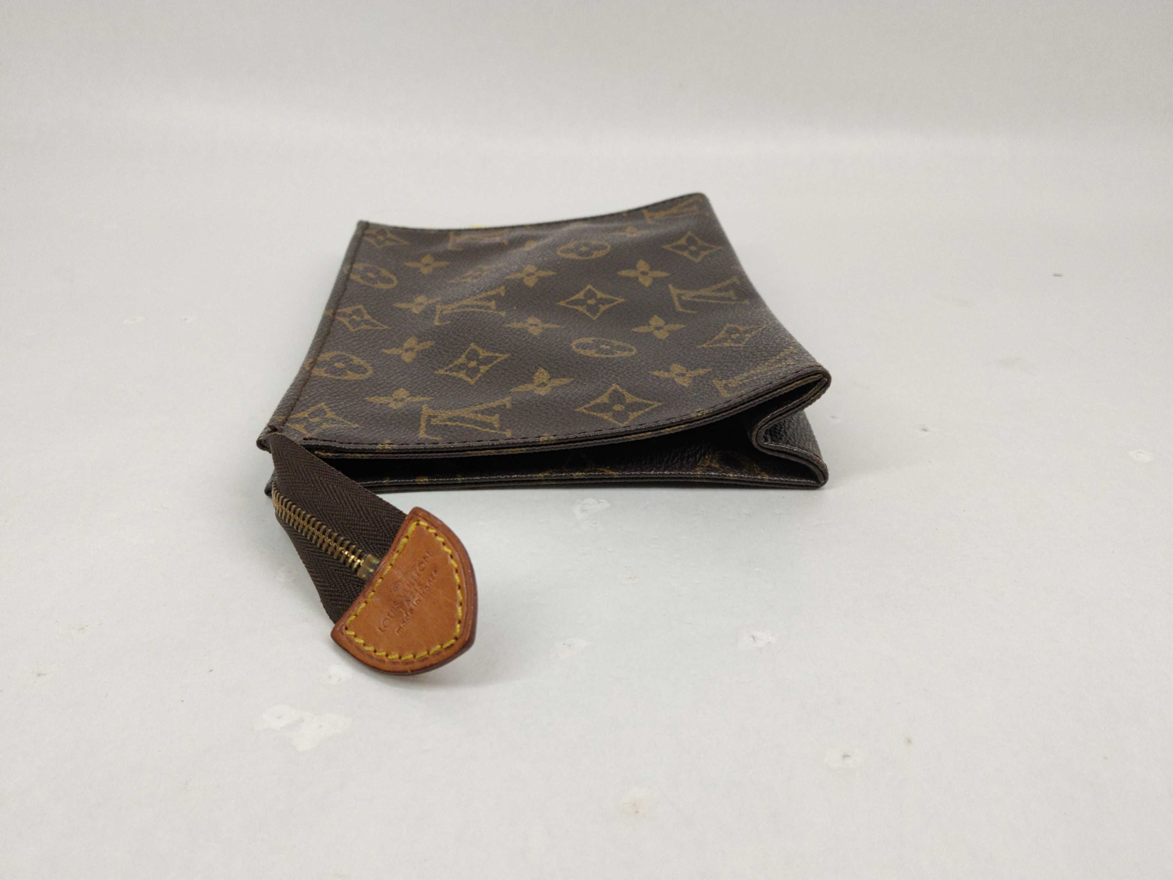 Monogram Pouch Toilette 19 — view 5