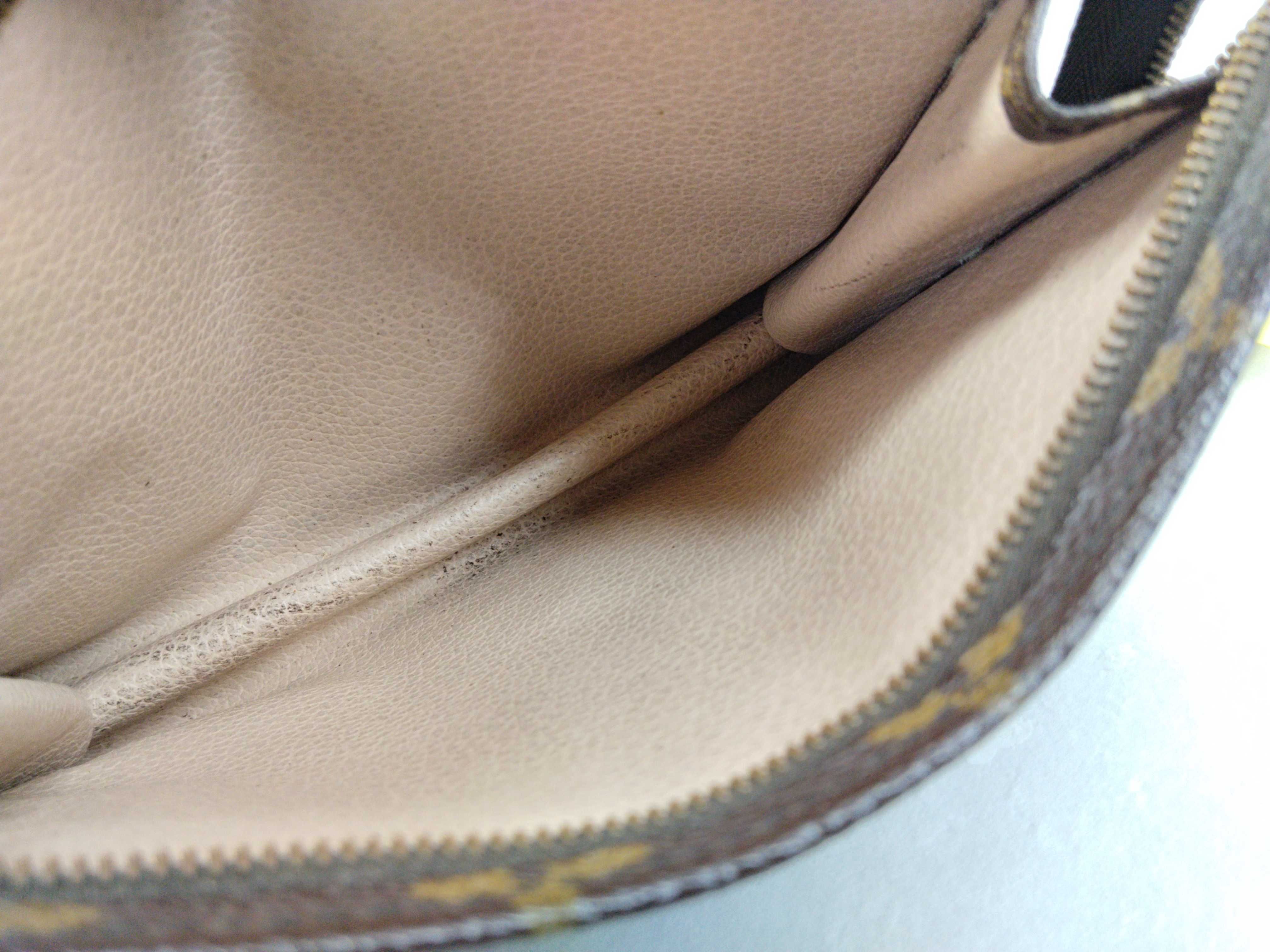 Monogram Pouch Toilette 19 — view 9
