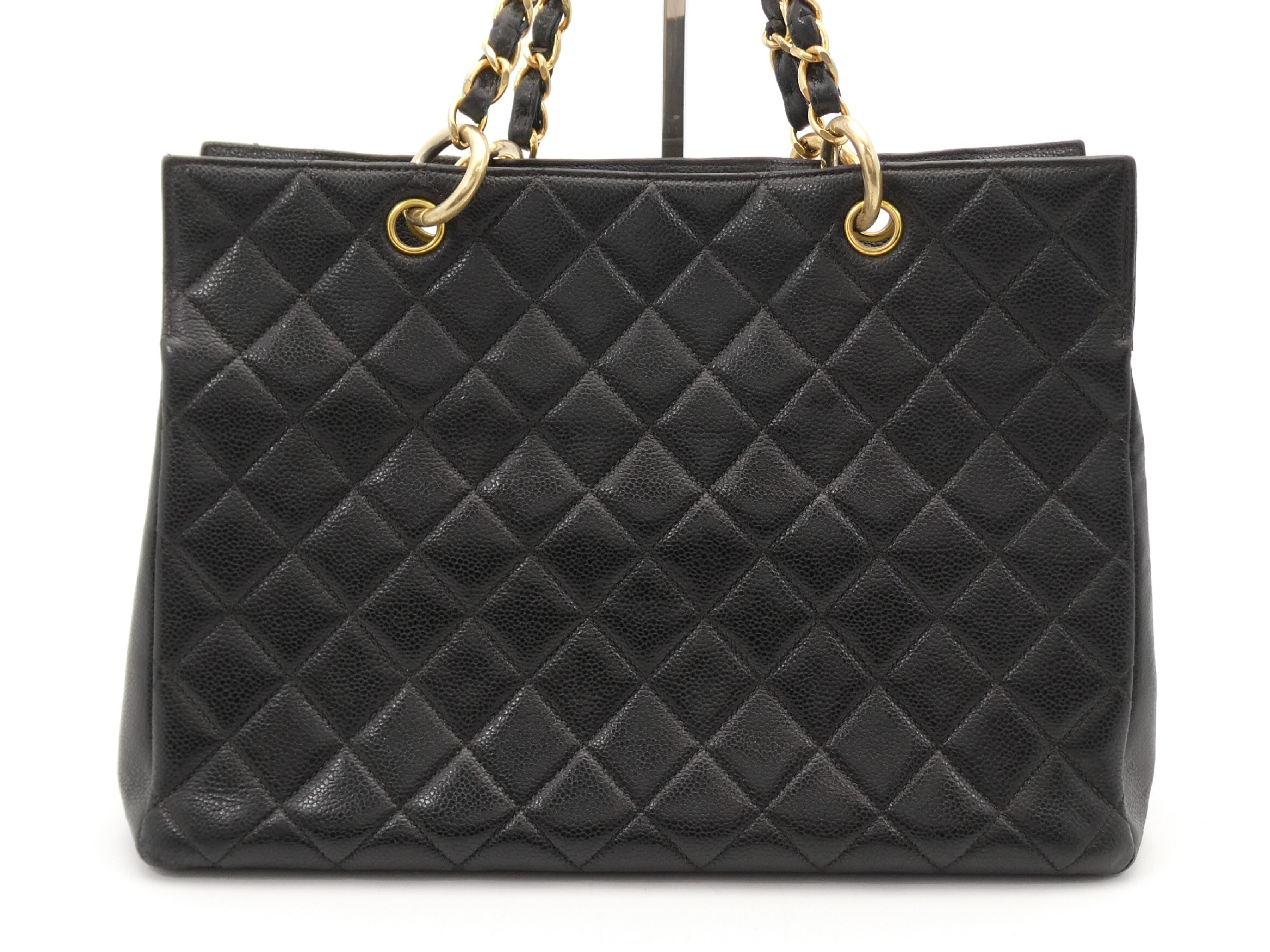 Matelassé Coco Mark Caviar Skin Chain Tote Bag — view 2