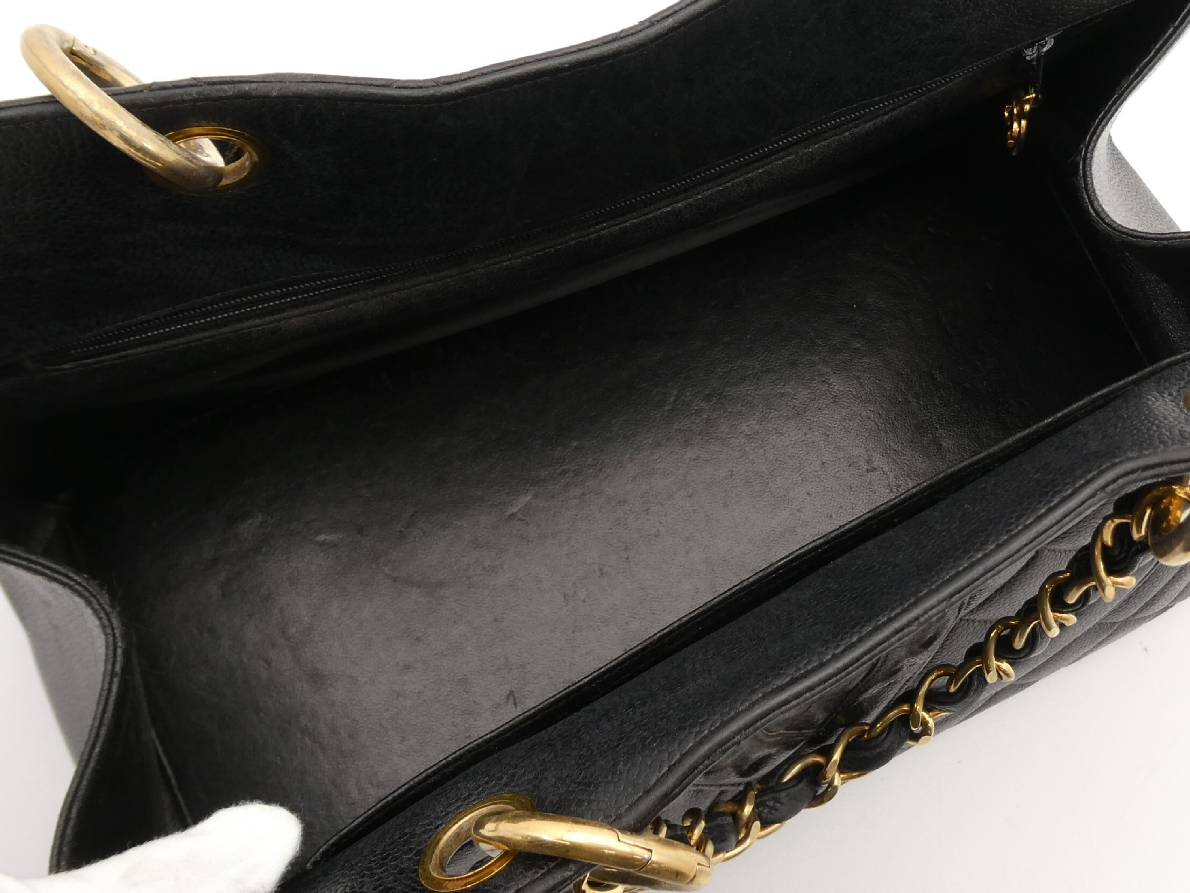 Matelassé Coco Mark Caviar Skin Chain Tote Bag — view 7