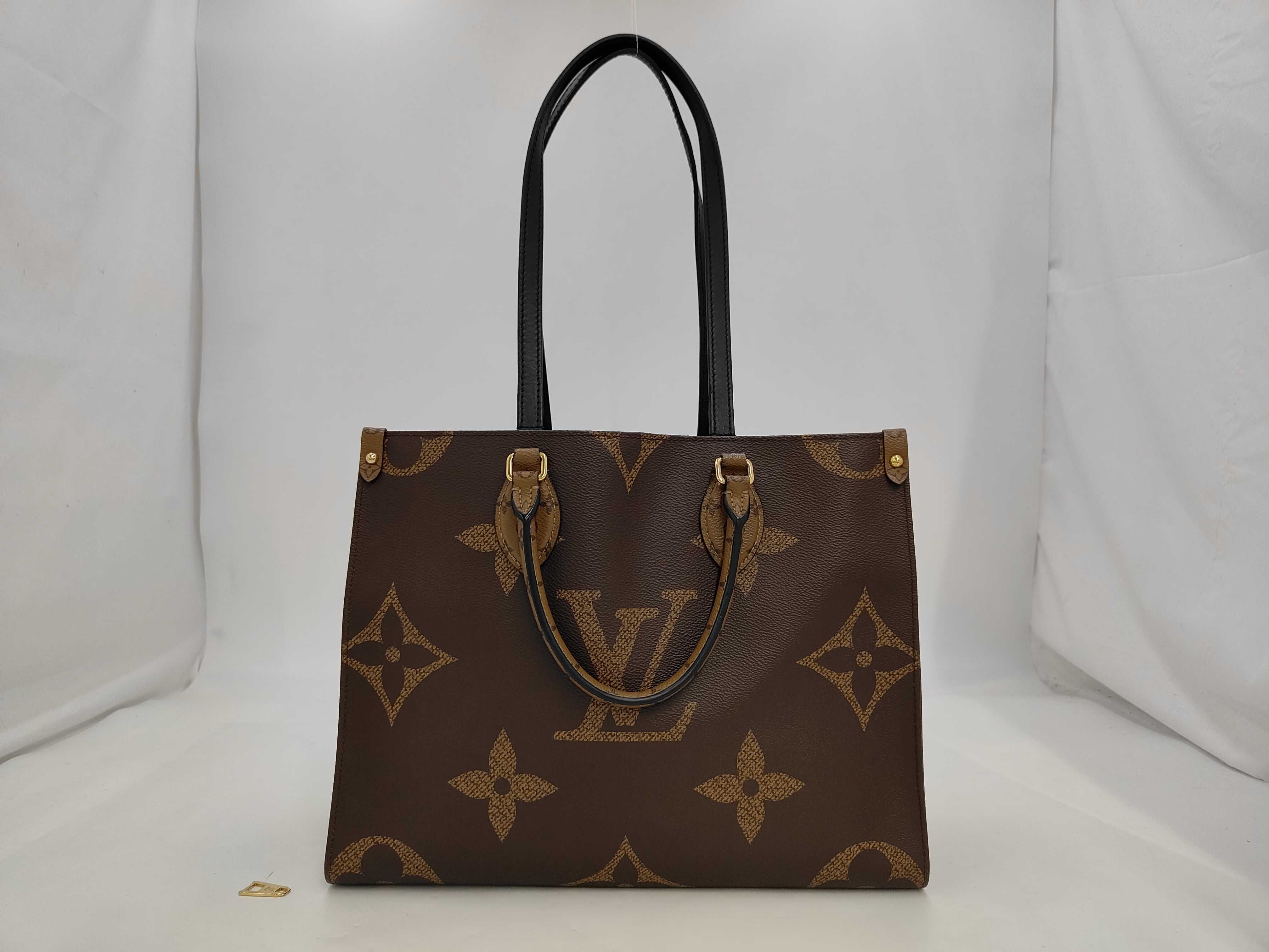 Monogram Giant Reverse OnTheGo MM Handbag