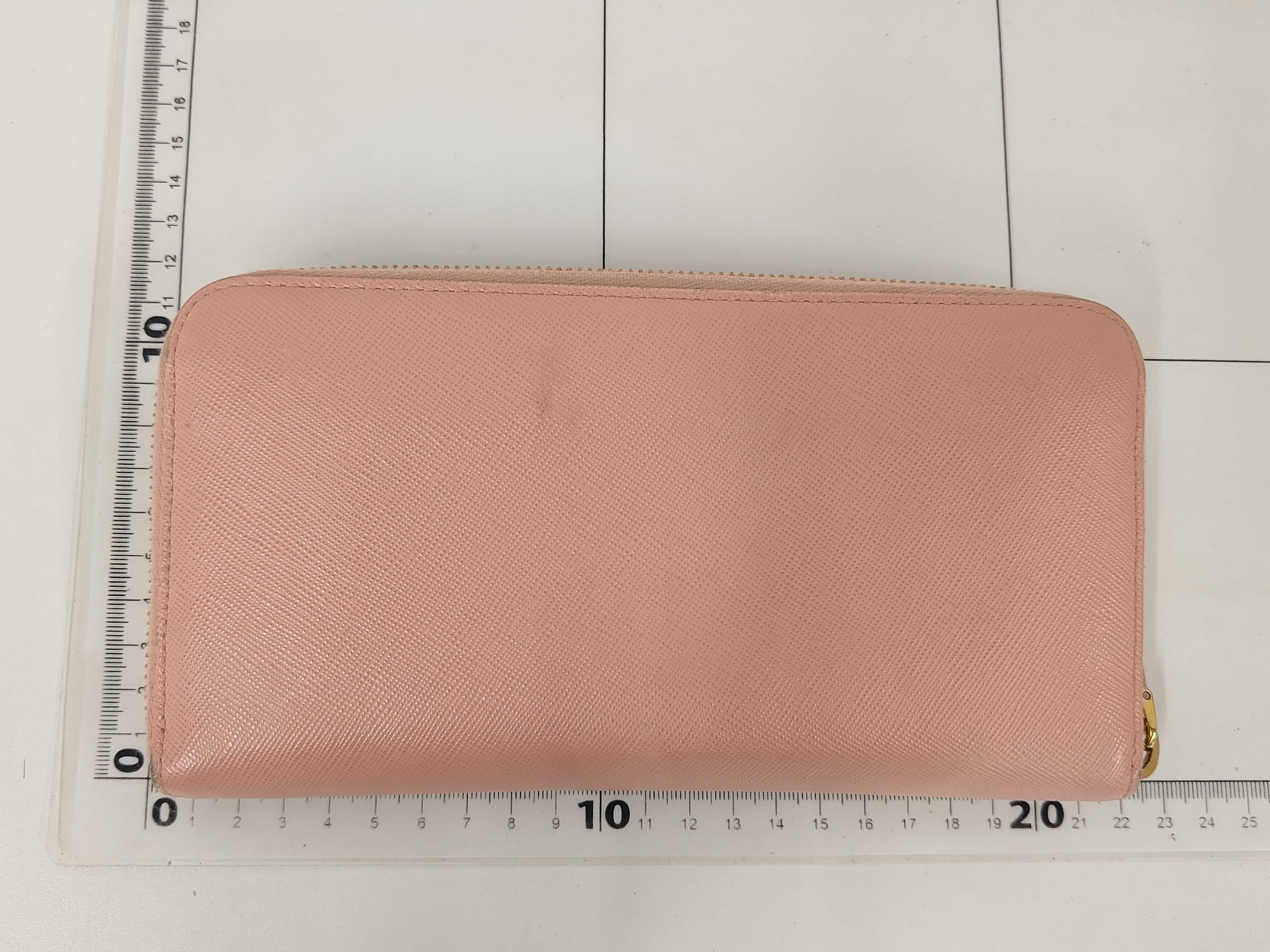 wallet — view 2
