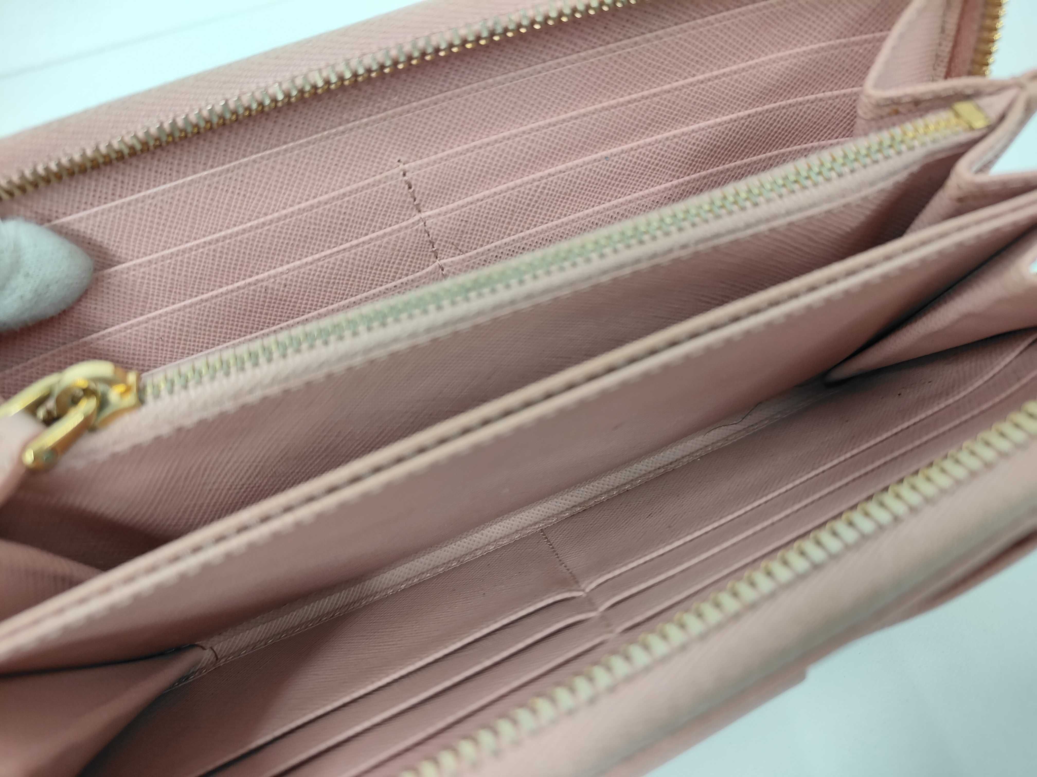 wallet — view 9