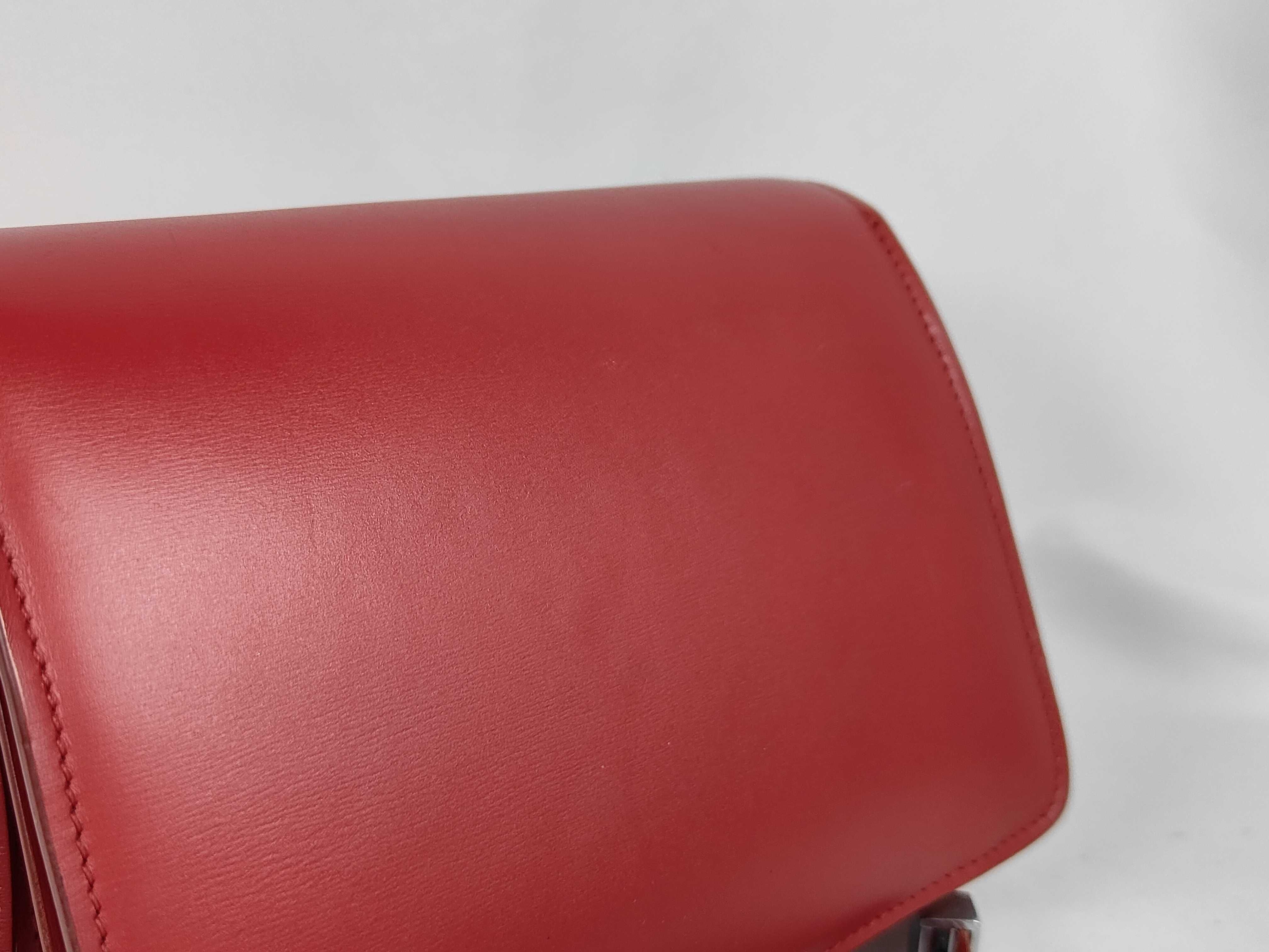 Classic Box Shoulder Bag — view 15