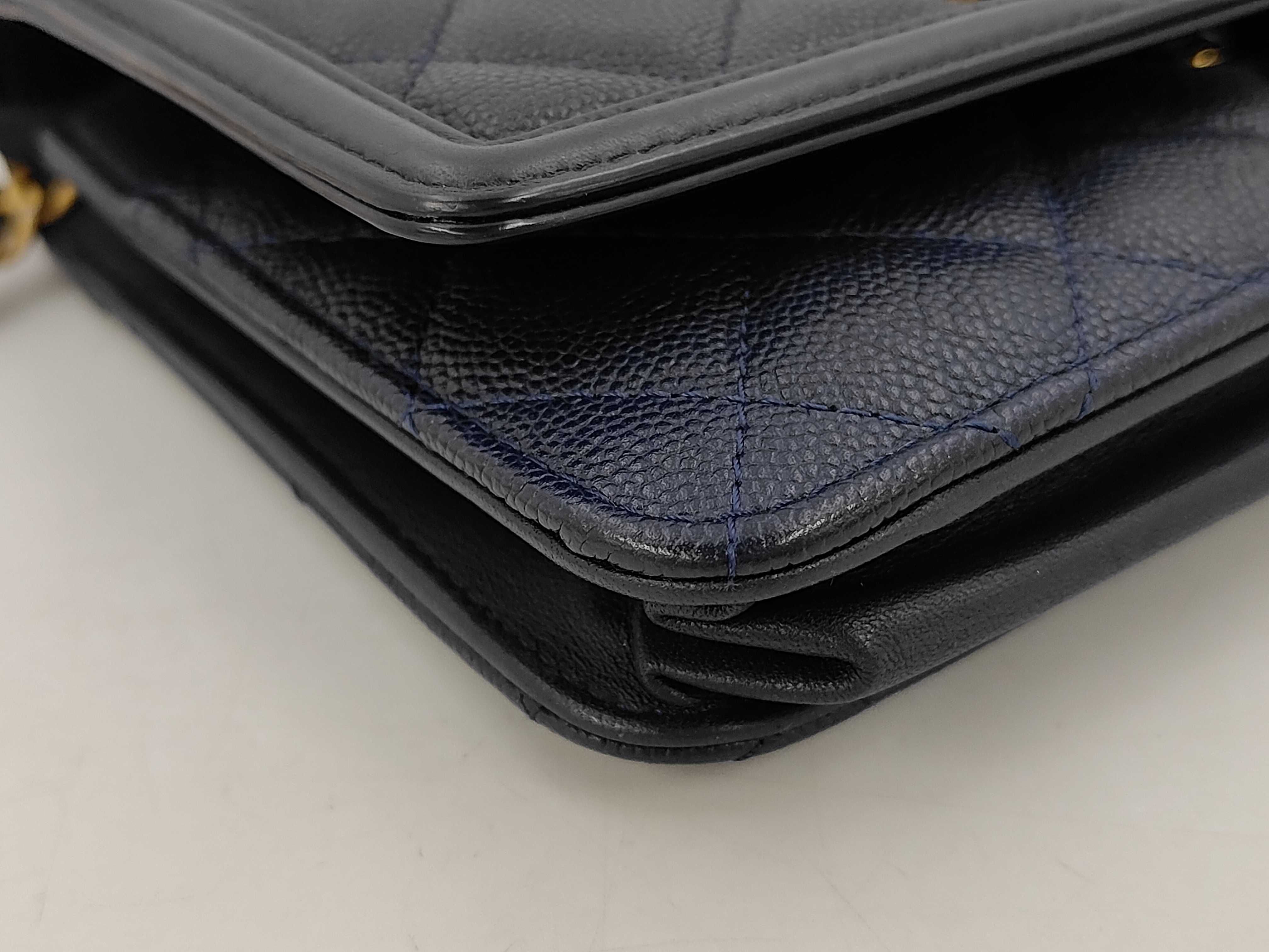 Filigree Chain Wallet with Card and Sticker Set (Shoulder Bag) — view 6