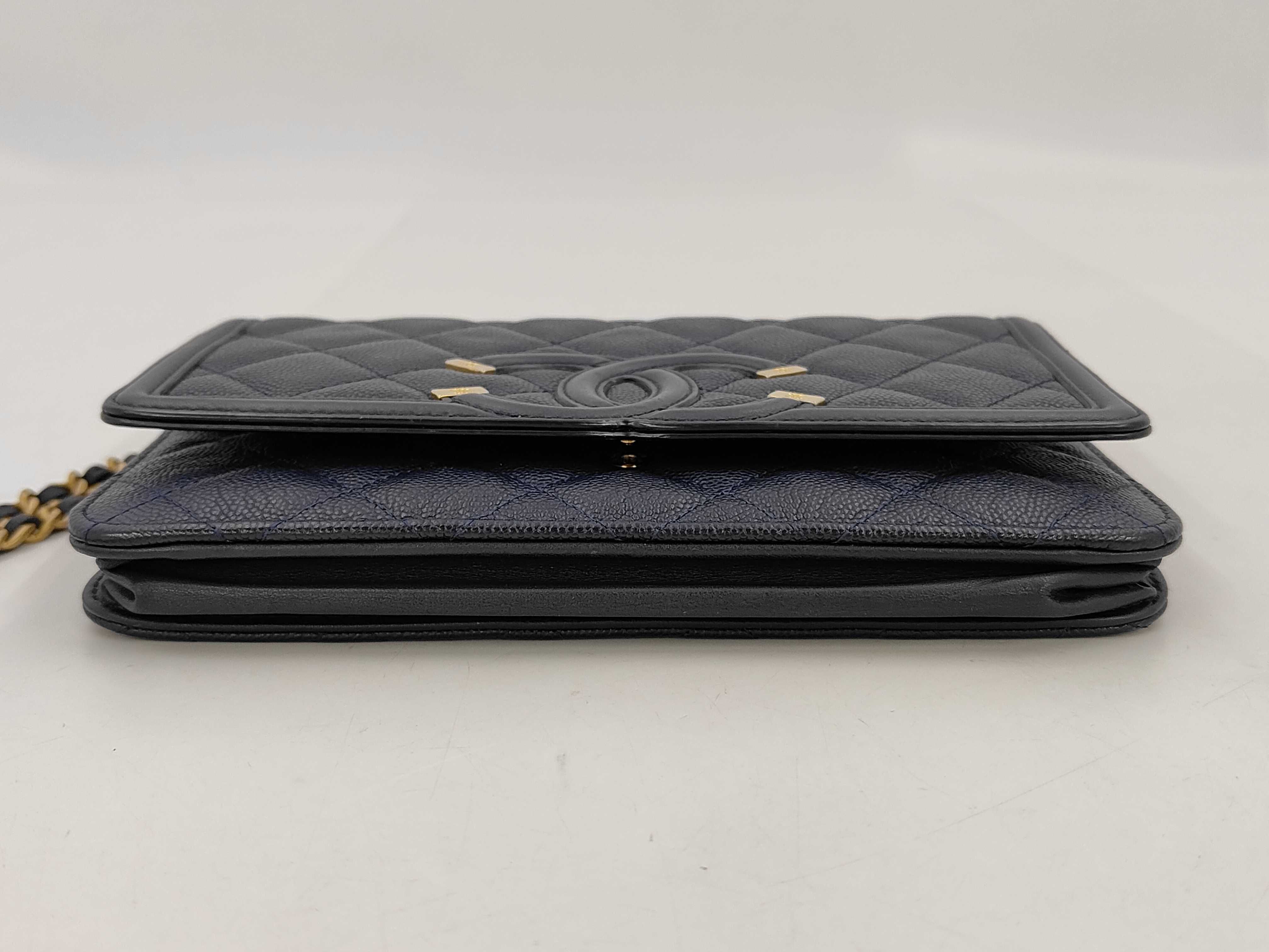Filigree Chain Wallet with Card and Sticker Set (Shoulder Bag) — view 7