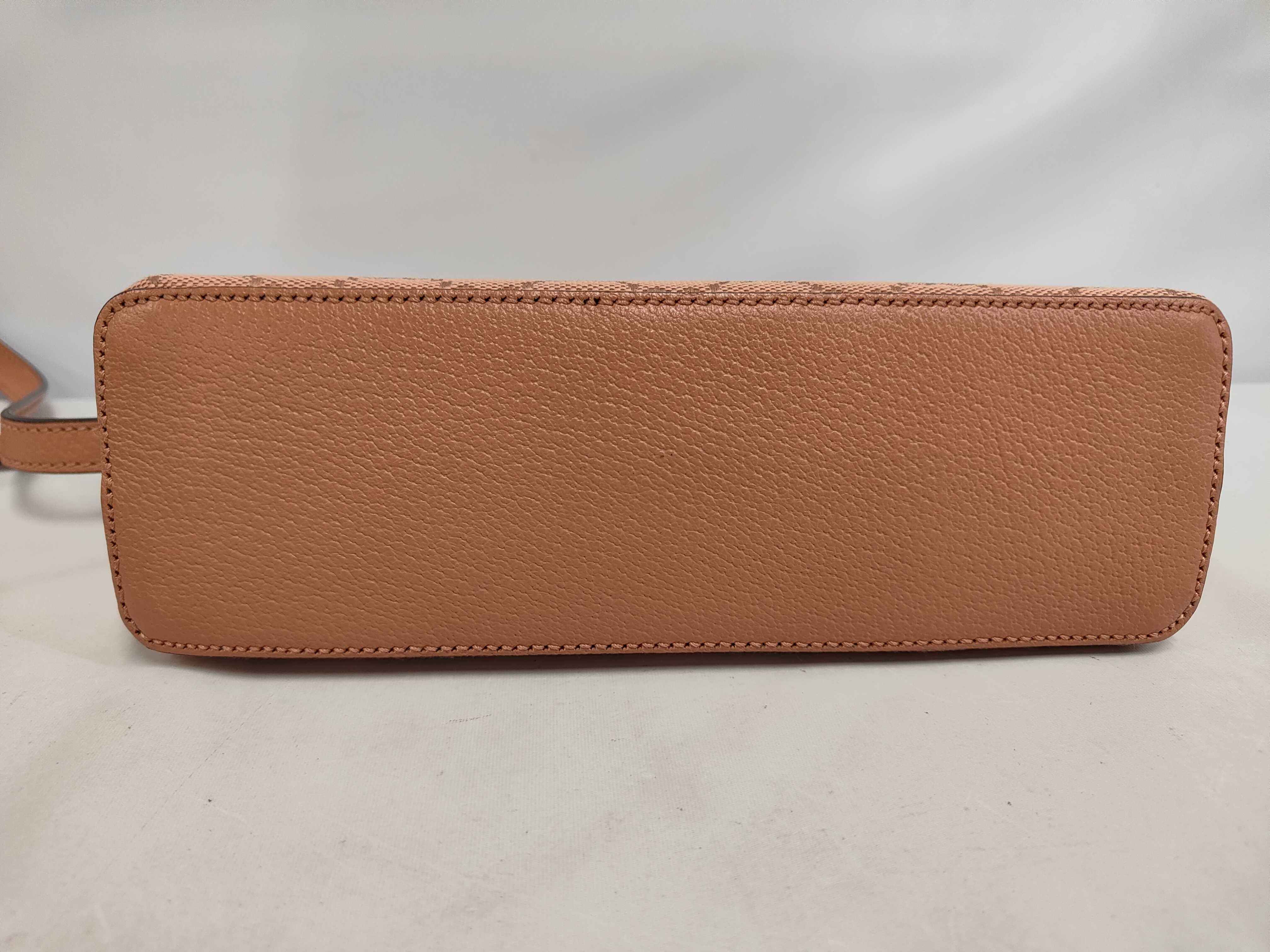 GG Canvas Pink Shoulder Bag 744434 — view 4
