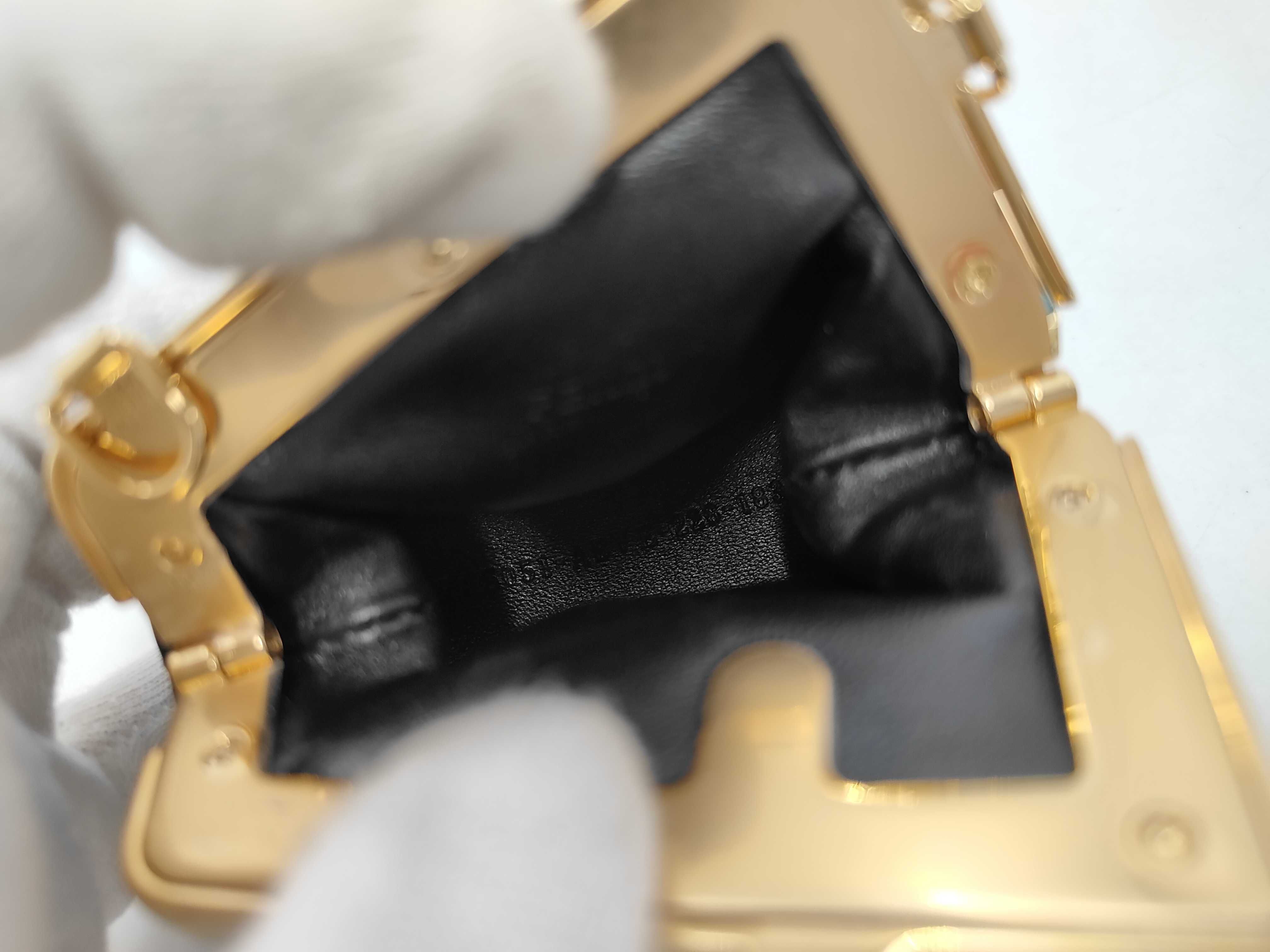 Chain Shoulder Bag — view 8