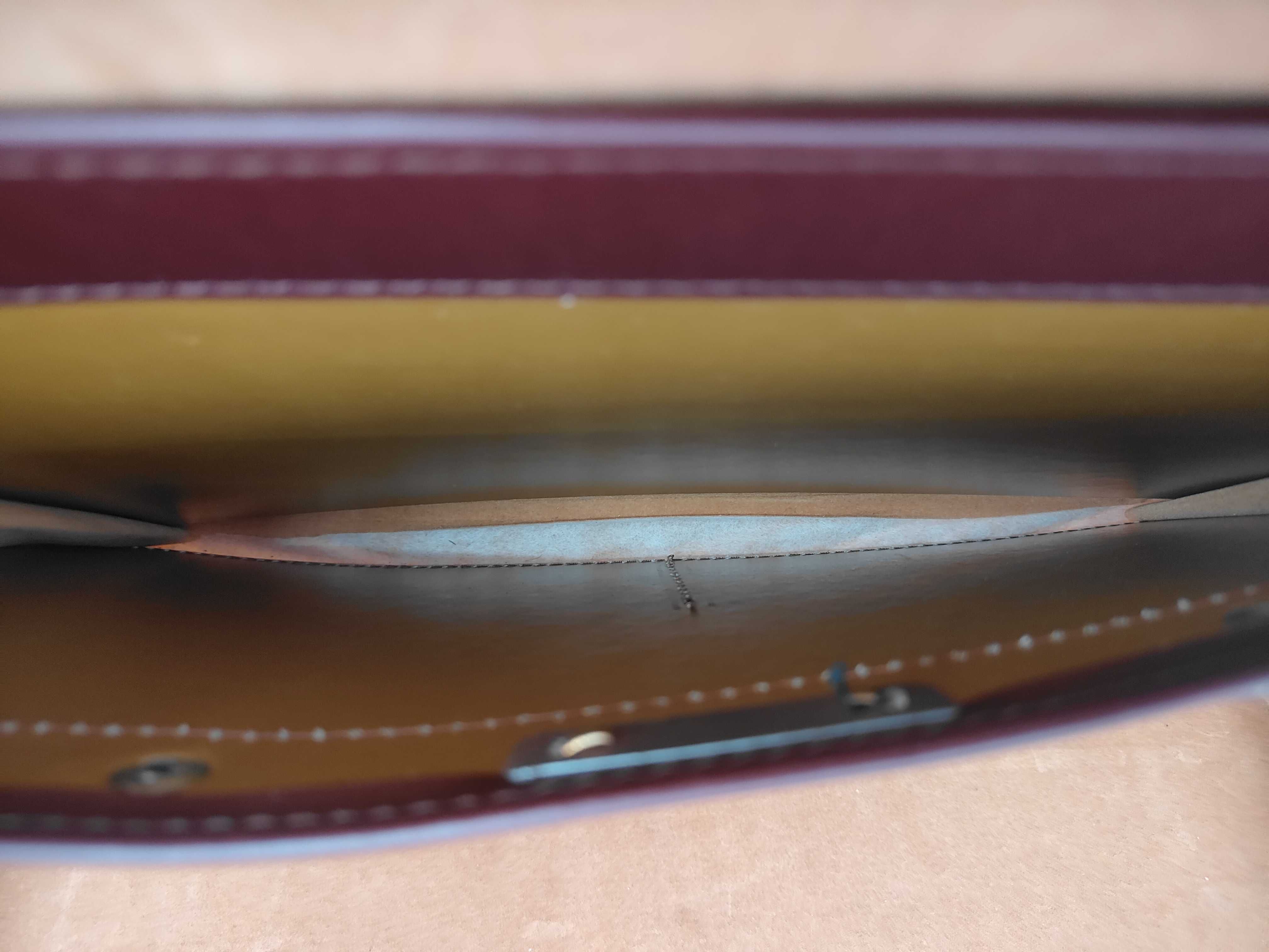 leather must line attaché case, unlock code 000, bag. — view 10