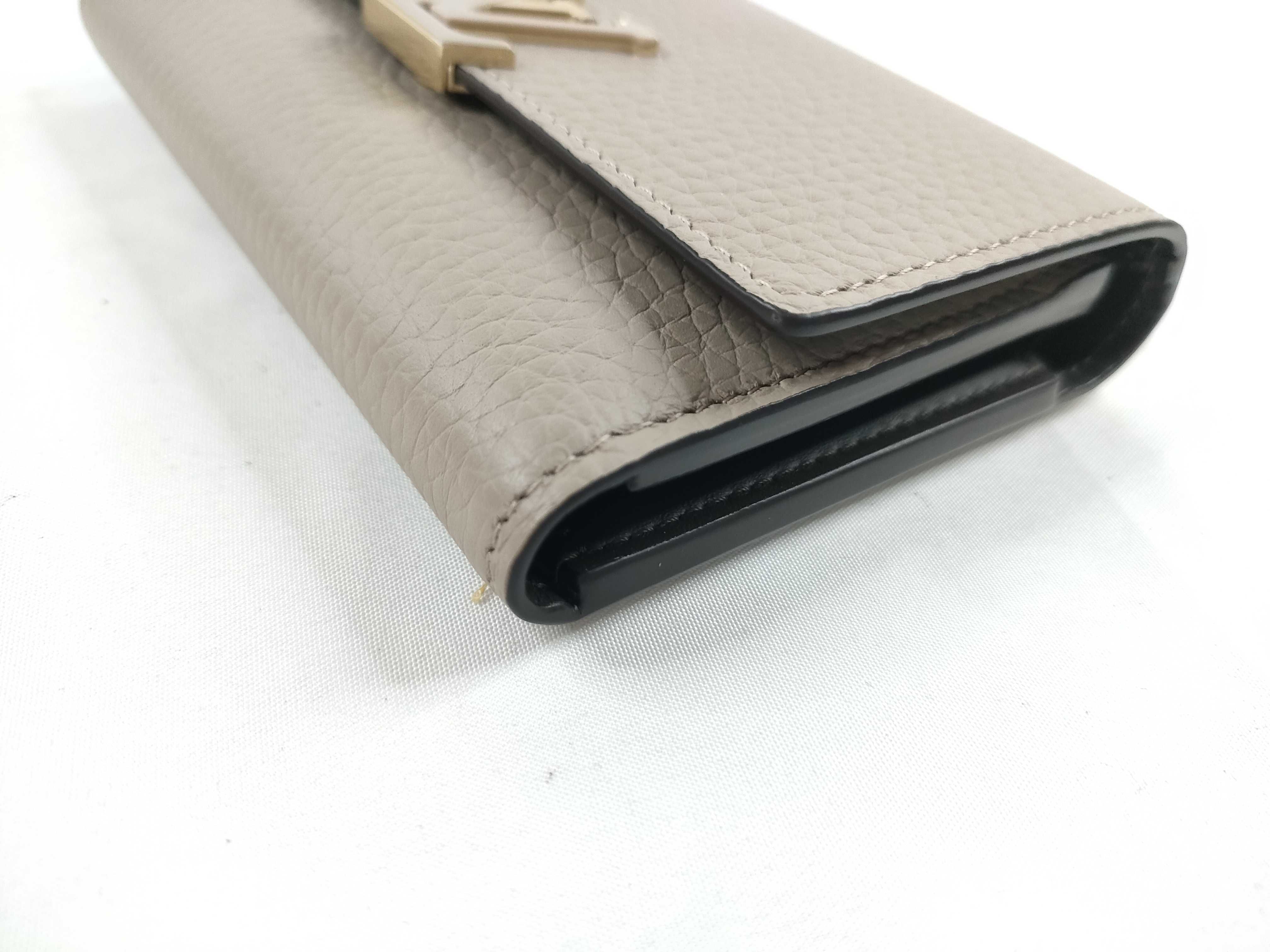 Portefeuille Capucines Compact M62159 RFID Tri-fold Wallet — view 3