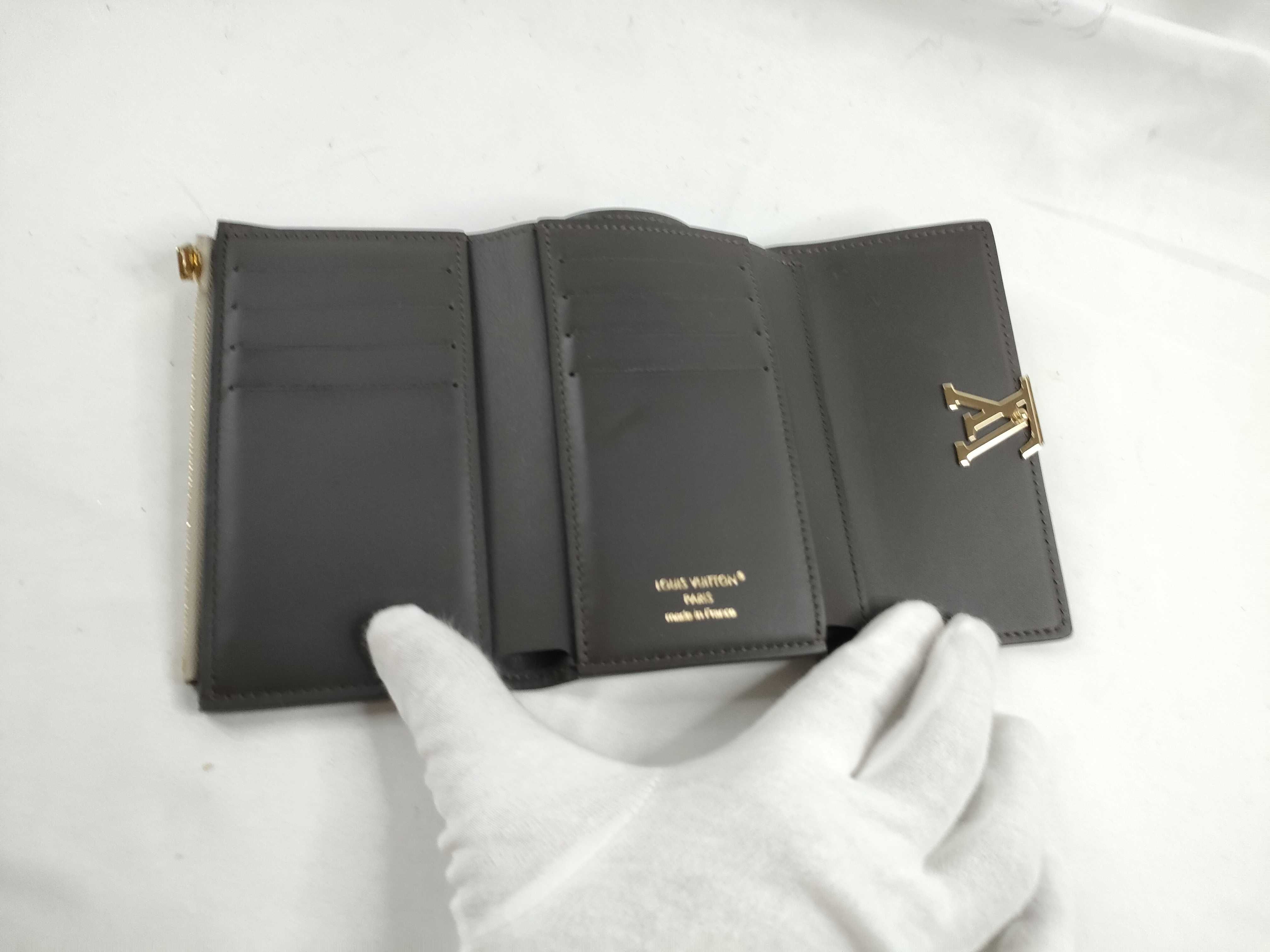 Portefeuille Capucines Compact M62159 RFID Tri-fold Wallet — view 8